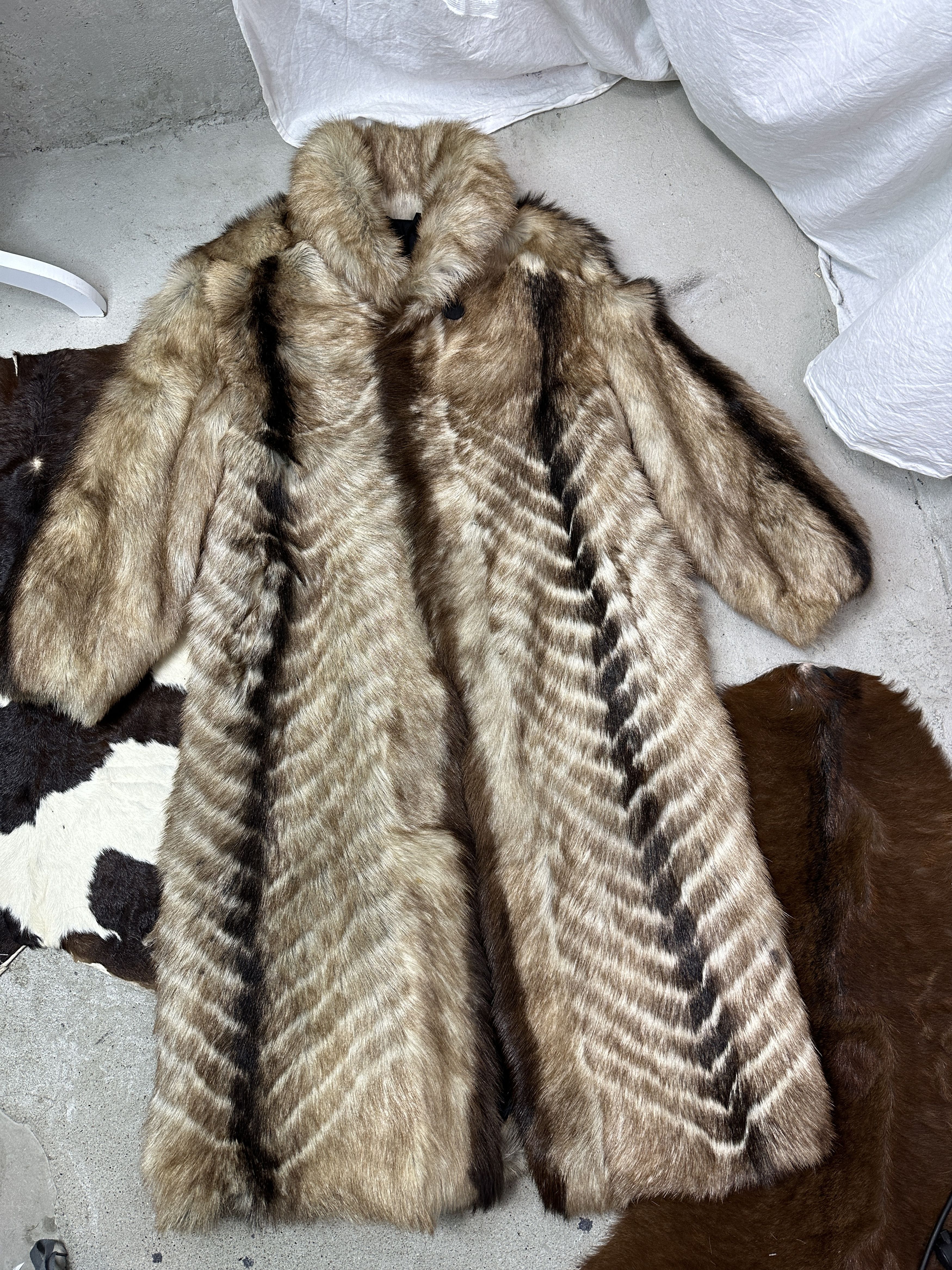 Vintage Vintage Old Money Maxi Real Fur Long Coat 90s Size L / US 10 / IT 46 - 2 Thumbnail