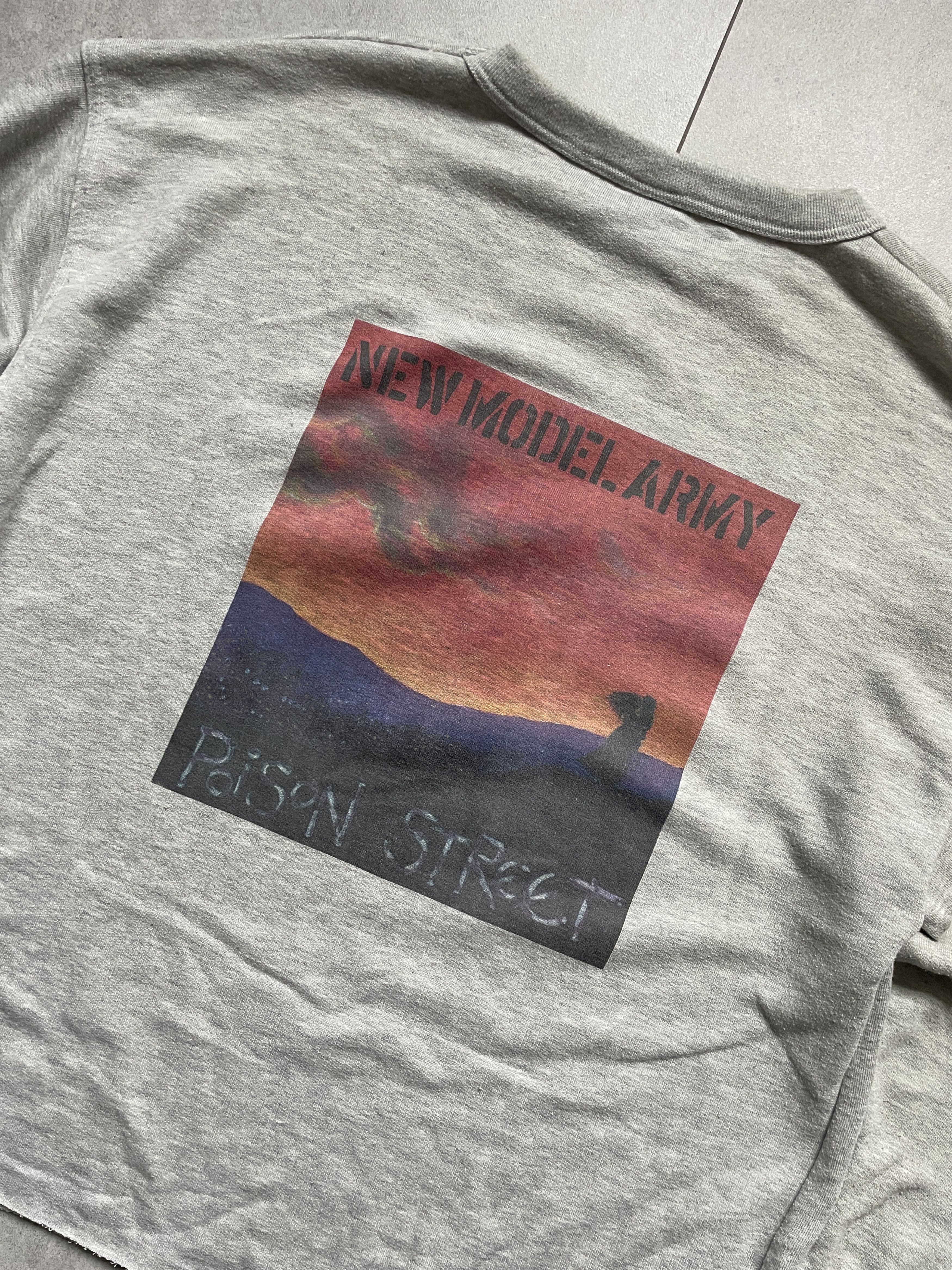 Band Tees NEW MODEL ARMY POISON STREET VINTAGE 90S Y2K GRAY CREWNECK Size US M / EU 48-50 / 2 - 1 Thumbnail