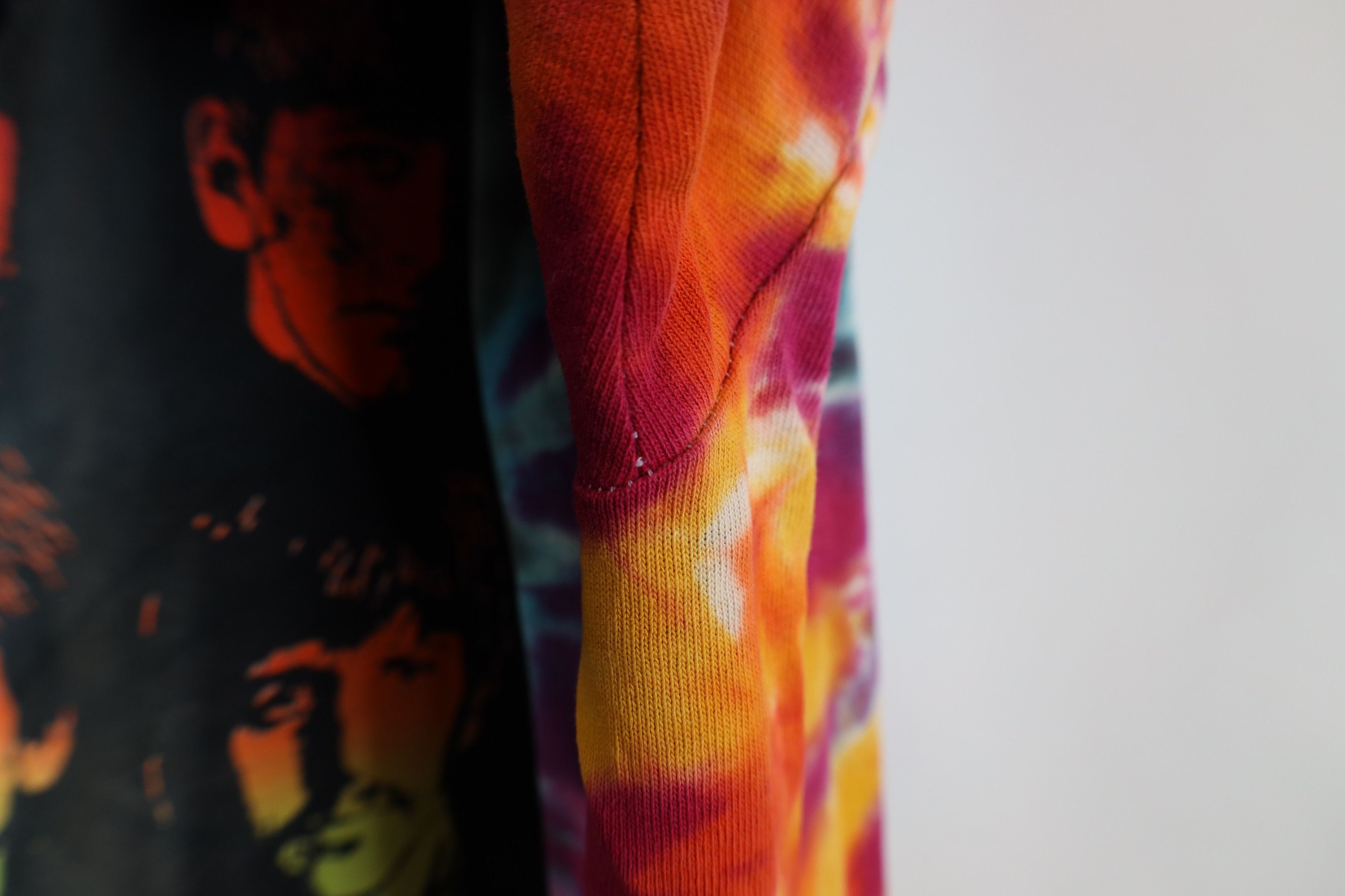 Vintage Vintage 90s Tie Dye The Beatles Anthology Band T-Shirt USA Size US L / EU 52-54 / 3 - 8 Thumbnail