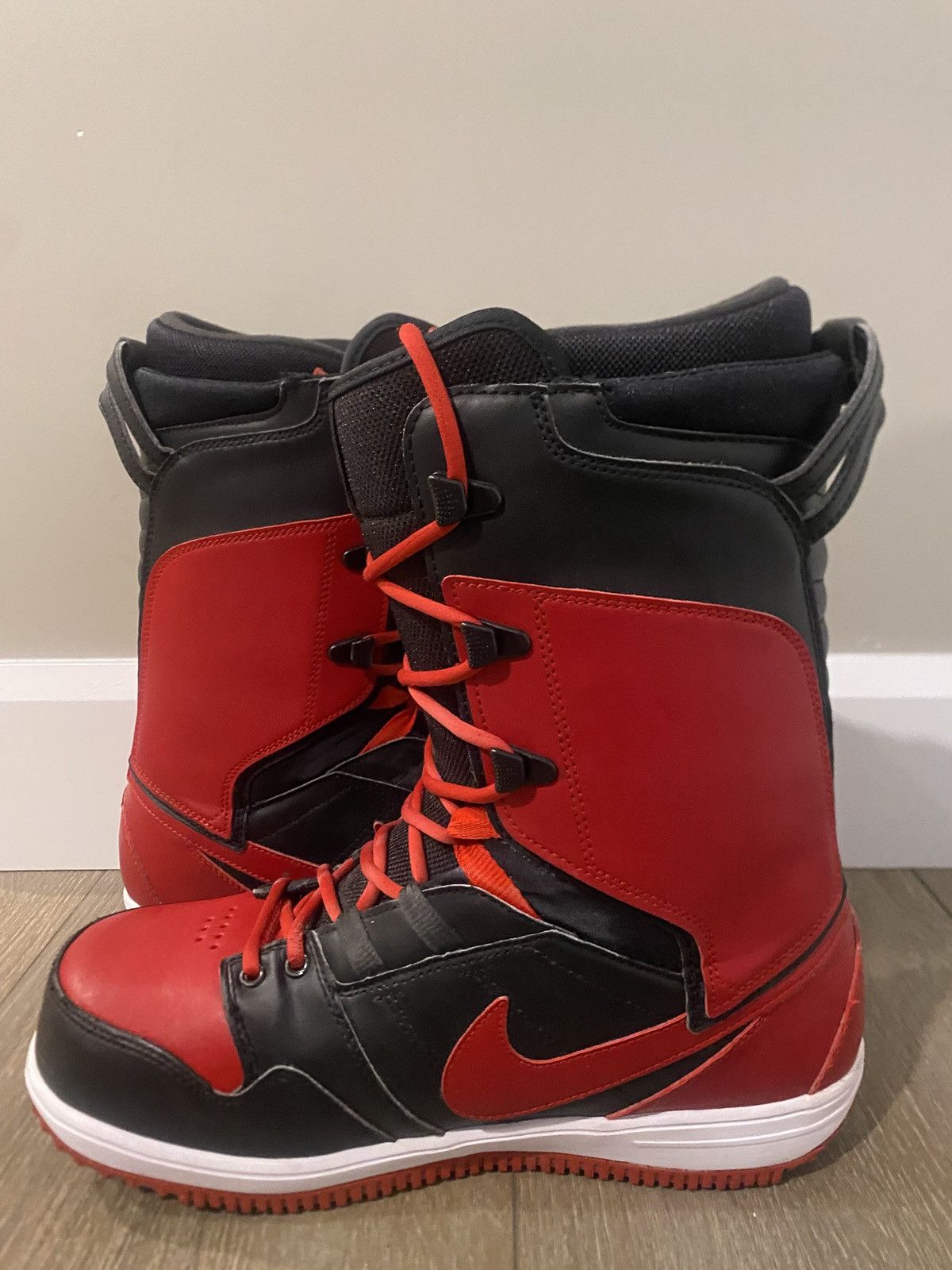 Nike Nike Vapen Snowboard Boots Bred / Varsity Red & Black Size 9 Size US 9 / EU 42 - 5 Thumbnail