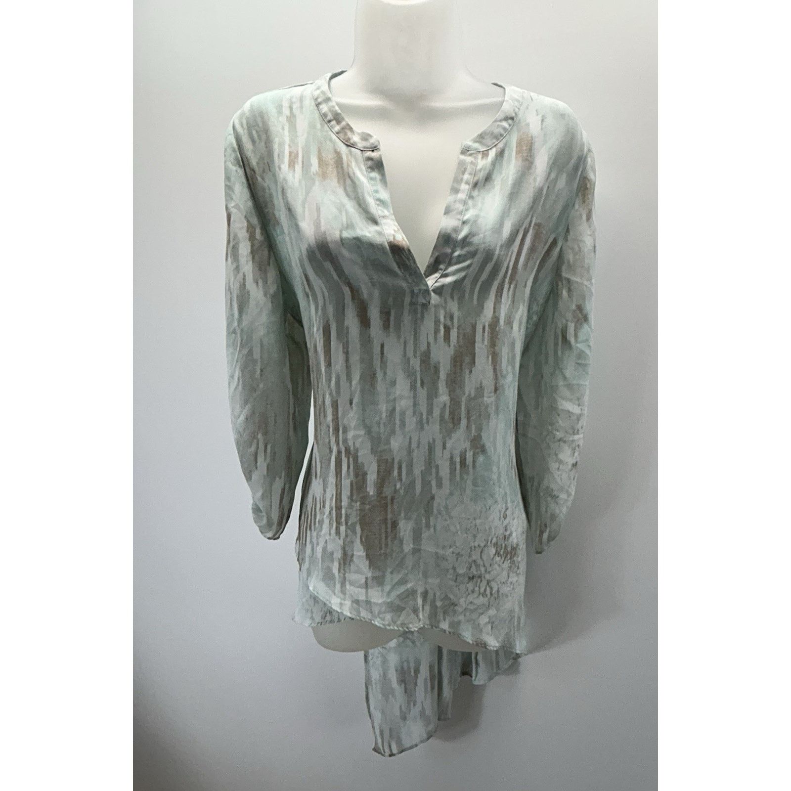 Chicos Chico's Blue Striped Long Sleeve Boat Neck Top Size1 Medium. Size M / US 6-8 / IT 42-44 - 1 Thumbnail