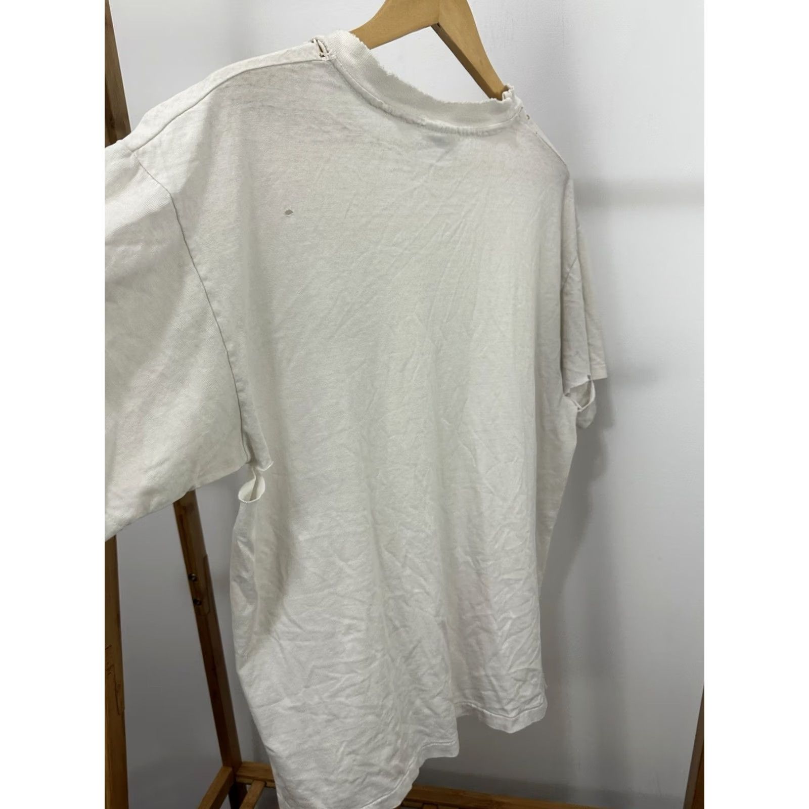 Hanes VTG 90s WIP Boxy T-Shirt Cotton Distressed Thrashed XL Mens White Size US L / EU 52-54 / 3 - 5 Thumbnail