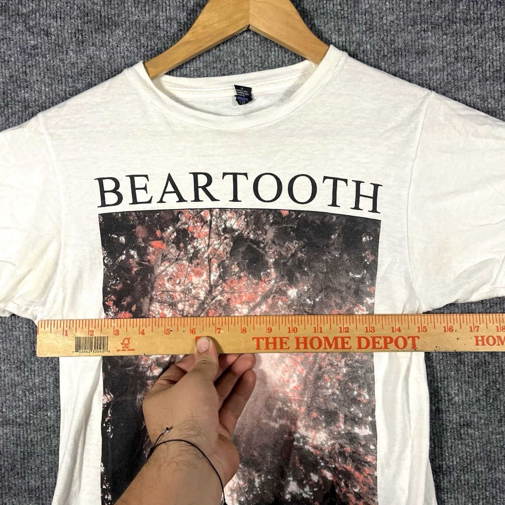 Tultex VINTAGE Beartooth T Shirt White Band Tour Punk Rock Metalcore Adult XS White Men XS T-Shirt Short Sleeve Band Vintage Mens Size US XS / EU 42 / 0 - 2 Thumbnail