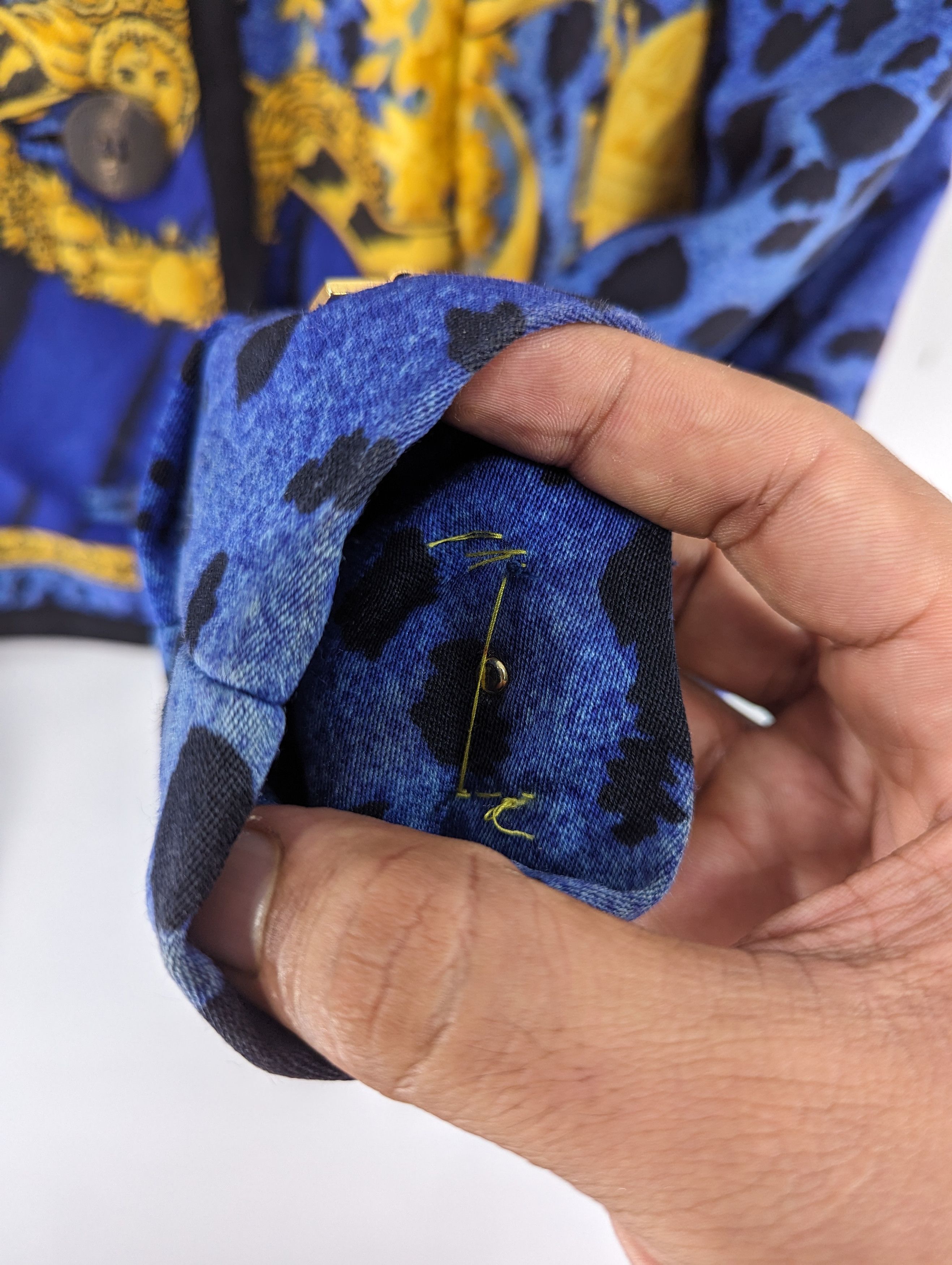 Versace Vintage 90s Gianni Versace Blue Baroque Leopard Print Jacket Size XS / US 0-2 / IT 36-38 - 8 Thumbnail
