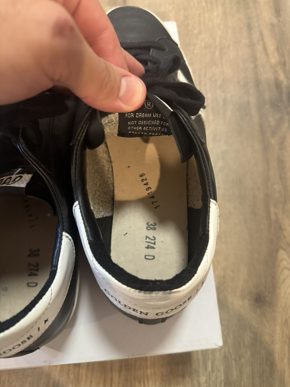 Golden Goose Golden Goose Lowtop Sneaker Size US 8 / IT 38 - 12 Thumbnail
