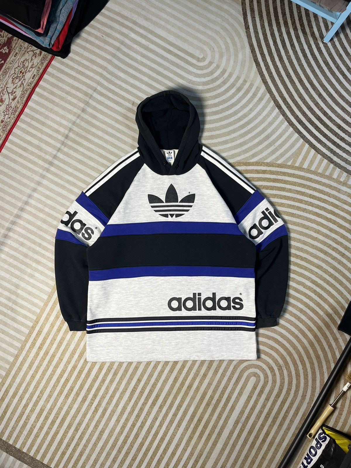 Adidas VINTAGE ADIDAS PULLOVER HOODIE Size US XL / EU 56 / 4 - 1 Thumbnail