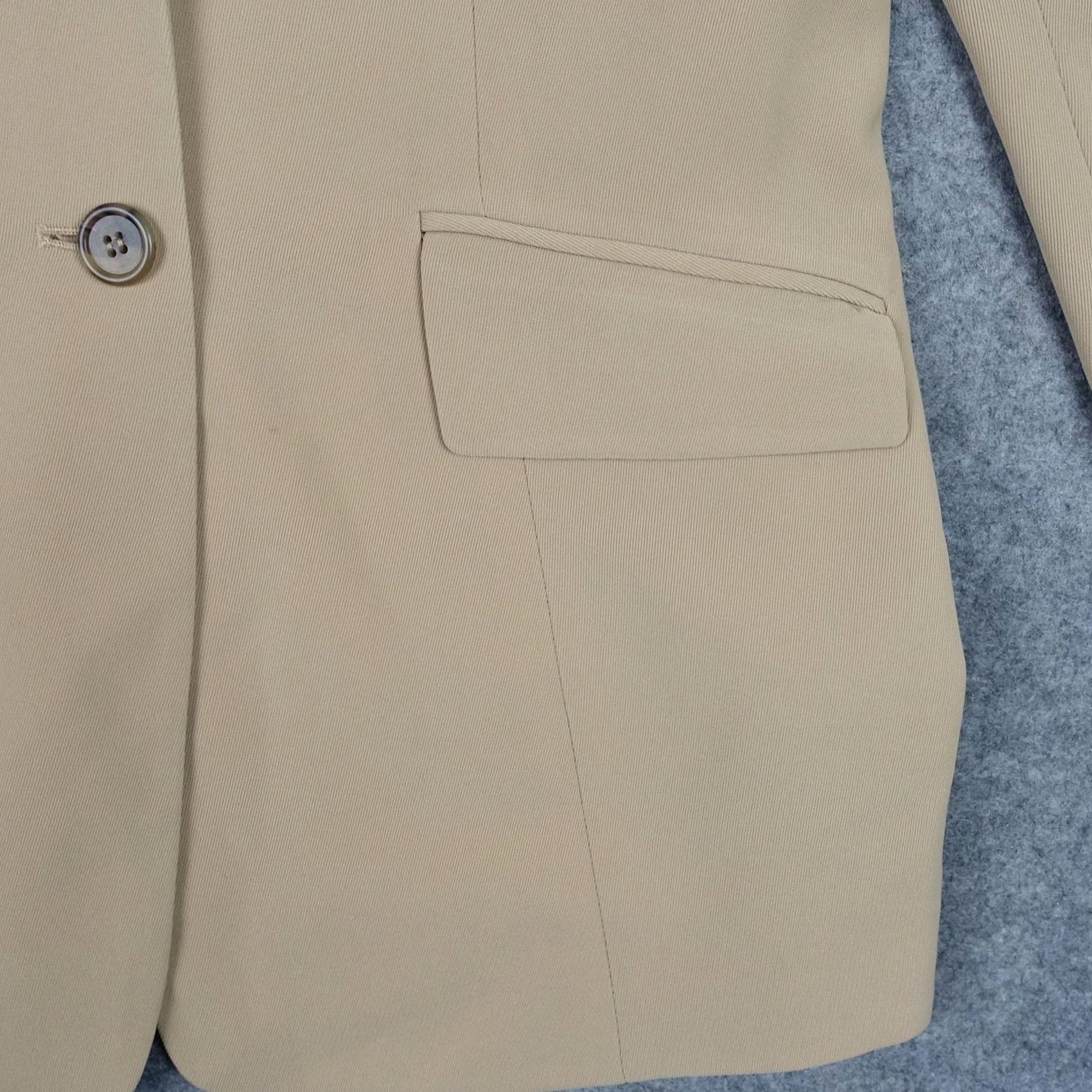 Vintage Tahari Blazer Womens 6 Tan Two Button Career Office Jacket ASL Solid Twill Polyester Lined Regular Size 6 Wardrobe Basic Jacket Womens Mens? Size M / US 6-8 / IT 42-44 - 4 Thumbnail