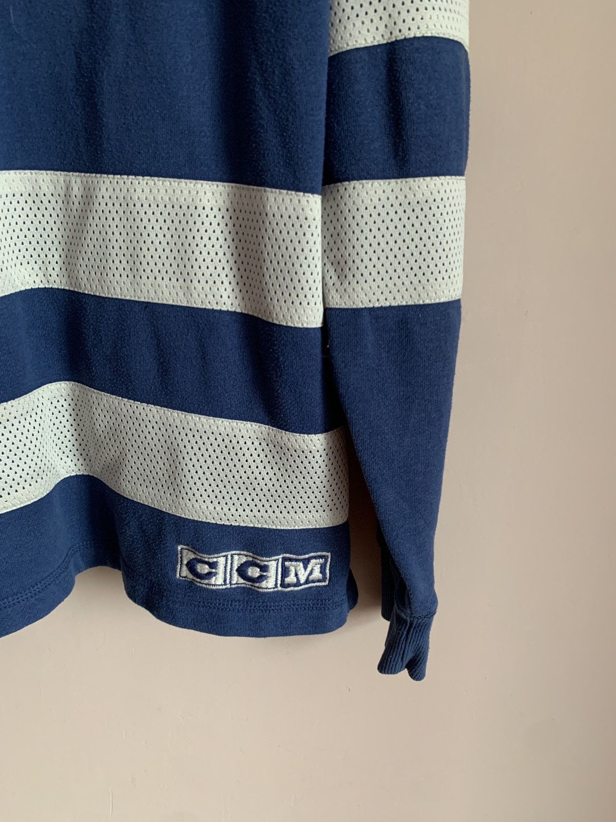 NHL Toronto Maple Leafs NHL Hoodie Hockey CCM Small Size US S / EU 44-46 / 1 - 11 Thumbnail