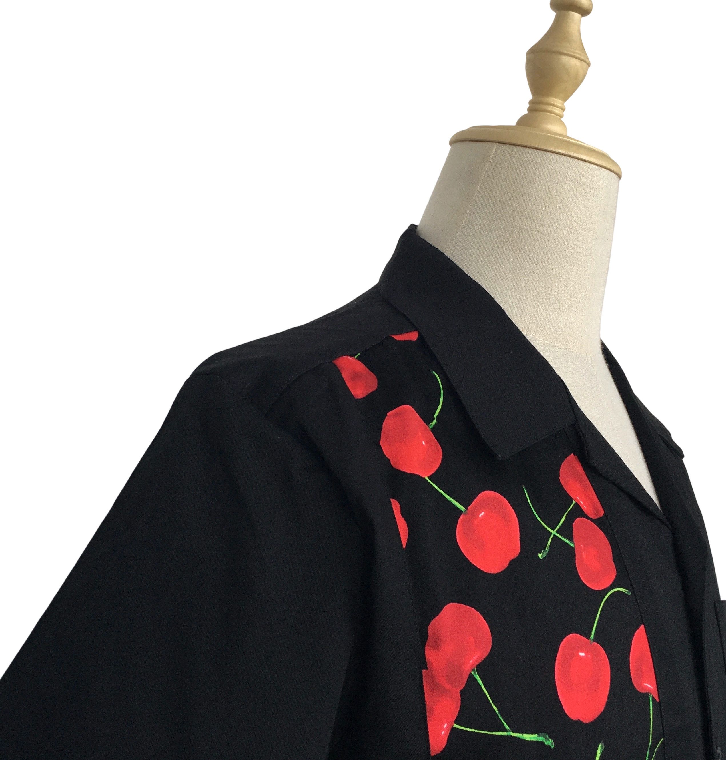 Other Men's Retro Button Shirts Cherry Pattern Clothing Size US XL / EU 56 / 4 - 6 Thumbnail