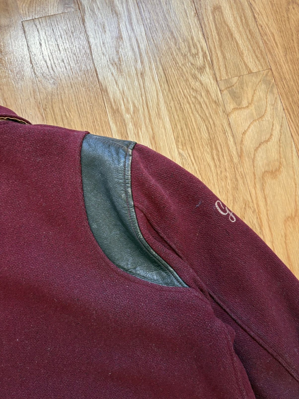 Vintage Vintage 1960’s Distressed High School Varsity Jacket Red L Size US L / EU 52-54 / 3 - 19 Thumbnail