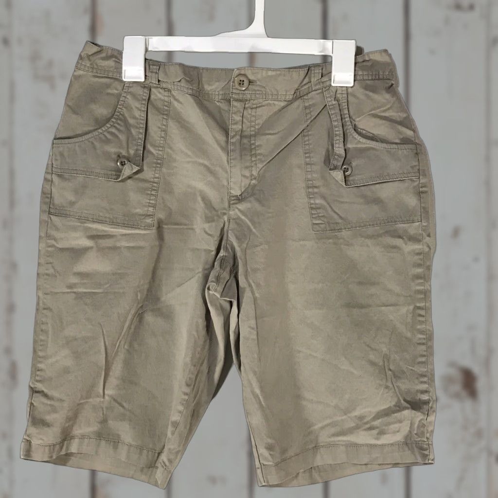Vintage Cato Bermuda Shorts Womens Size 12 Khaki Casual Lightweight Comfort Stretch Size 34" / US 12 / IT 48 - 1 Thumbnail