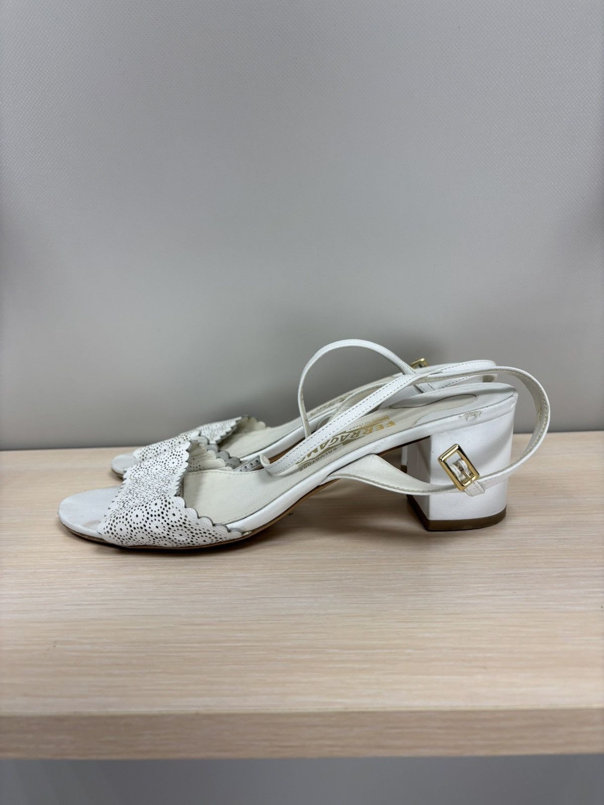 Salvatore Ferragamo Womens heels Salvatore Ferragamo Size 7 Color White Size US 7 / IT 37 - 5 Thumbnail