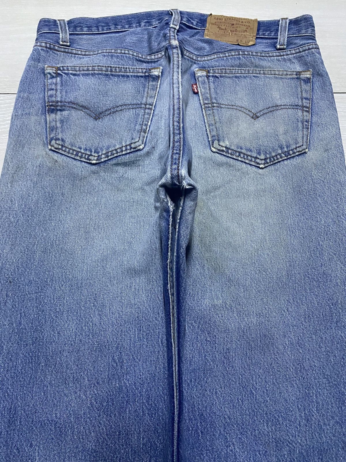 Levi's Vintage Levis 501 90s ButtonFly 522 Distressed Jeans Size US 32 / EU 48 - 4 Thumbnail