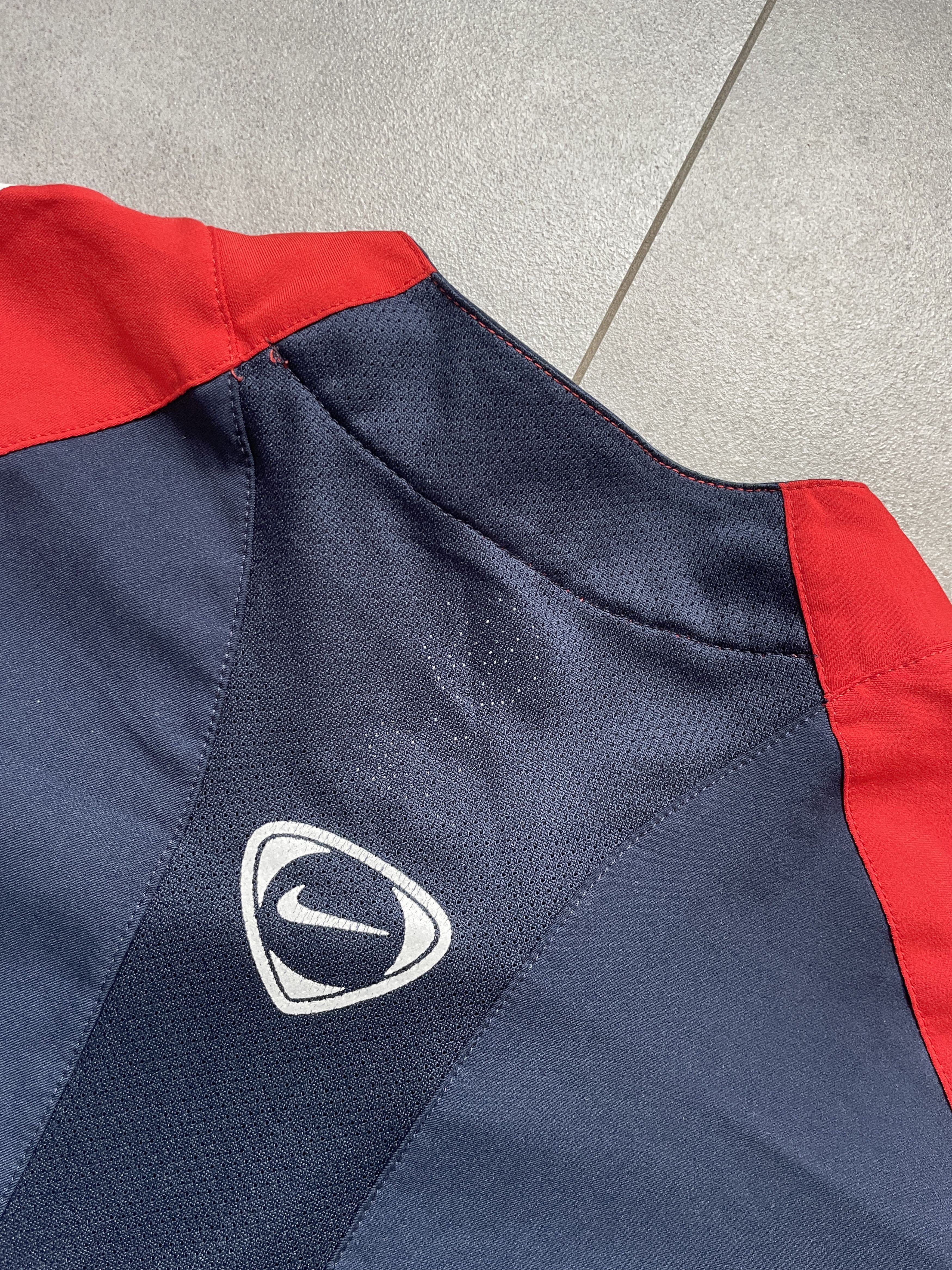Nike Y2K NIKE TOTAL 90 T90 BLOKE BLOKECORE NAVY RED SHIRT Size US XL / EU 56 / 4 - 6 Thumbnail