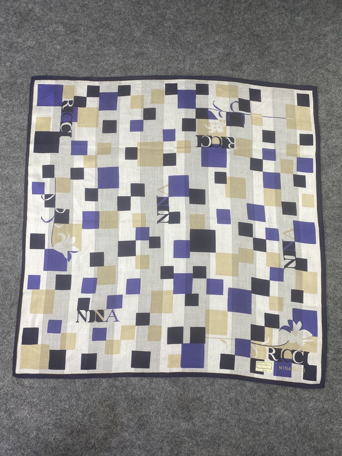Nina Ricci × Vintage Nina Ricci Handkerchief / Bandana / Neckerchief-B042 Size ONE SIZE - 3 Thumbnail