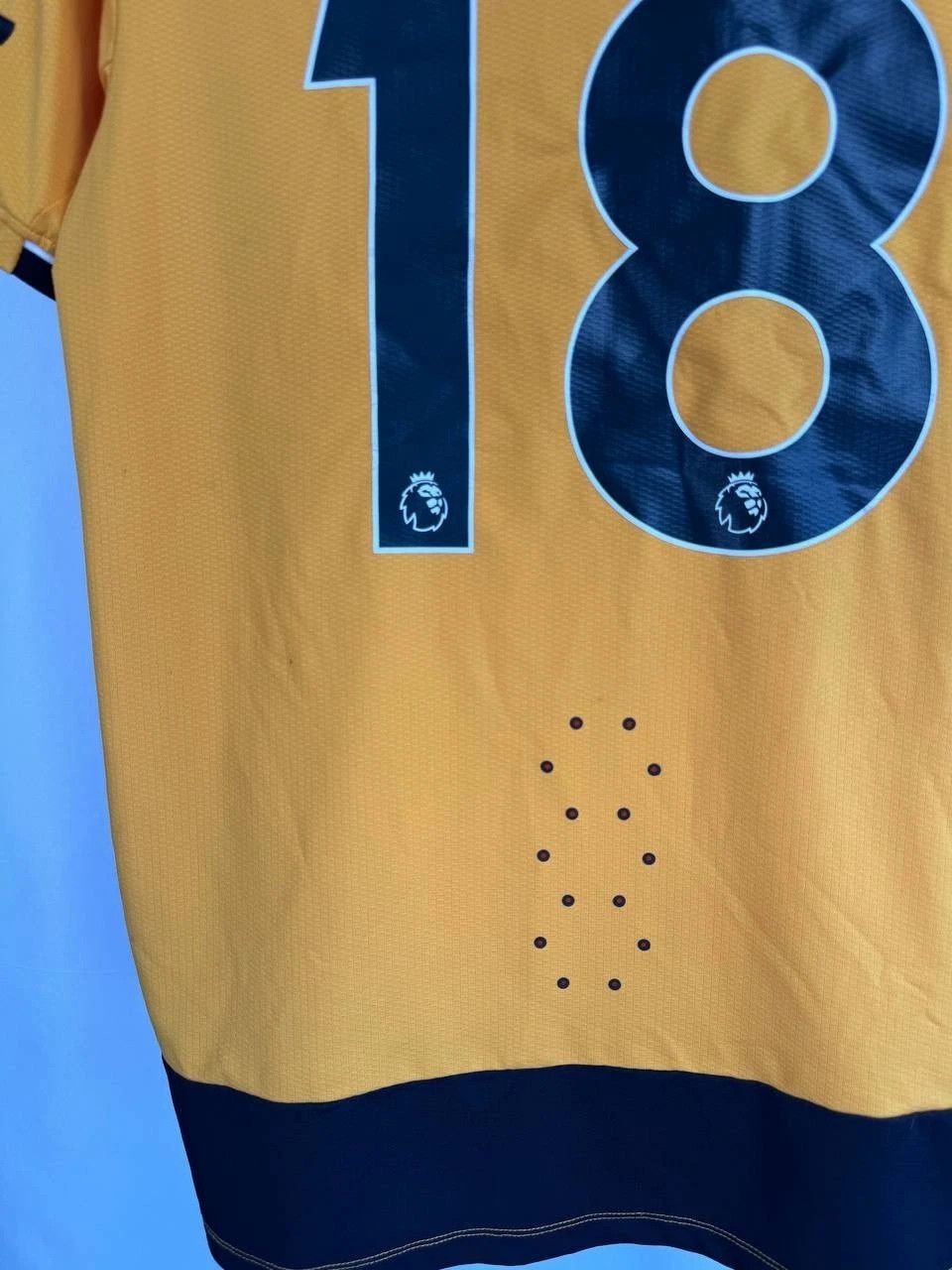 Castore Castore Wolverhampton Wanderers Wolves Home Football Shirt Size US M / EU 48-50 / 2 - 14 Thumbnail