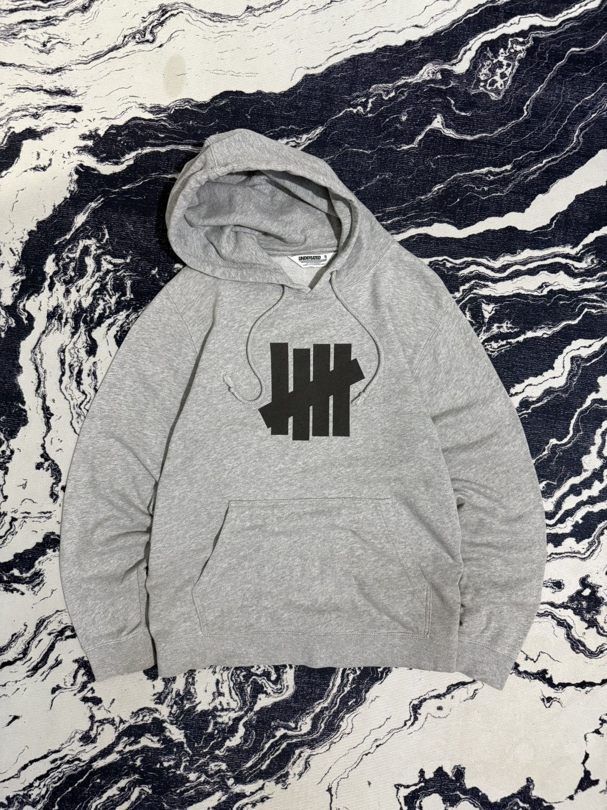 Vintage Vintage undefeated big logo hoodie Size US S / EU 44-46 / 1 - 1 Thumbnail