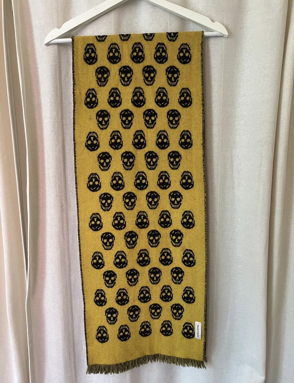 Alexander McQueen Alexander Mcqueen Black and Yellow Wool Scarf Size ONE SIZE - 3 Thumbnail