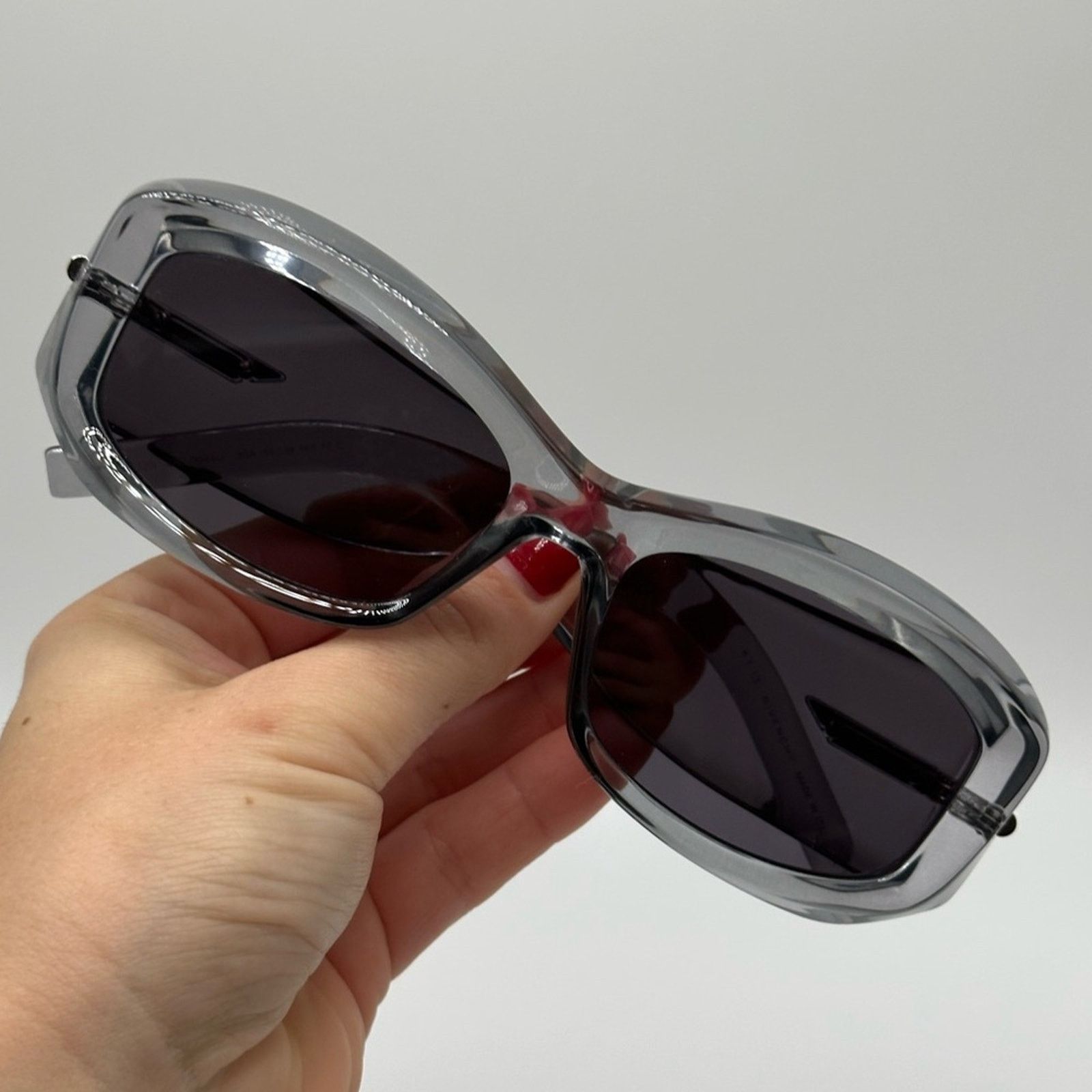 Givenchy Givenchy Sunglasses GV40044U 20A in Clear Unisex NEW Size ONE SIZE - 6 Thumbnail