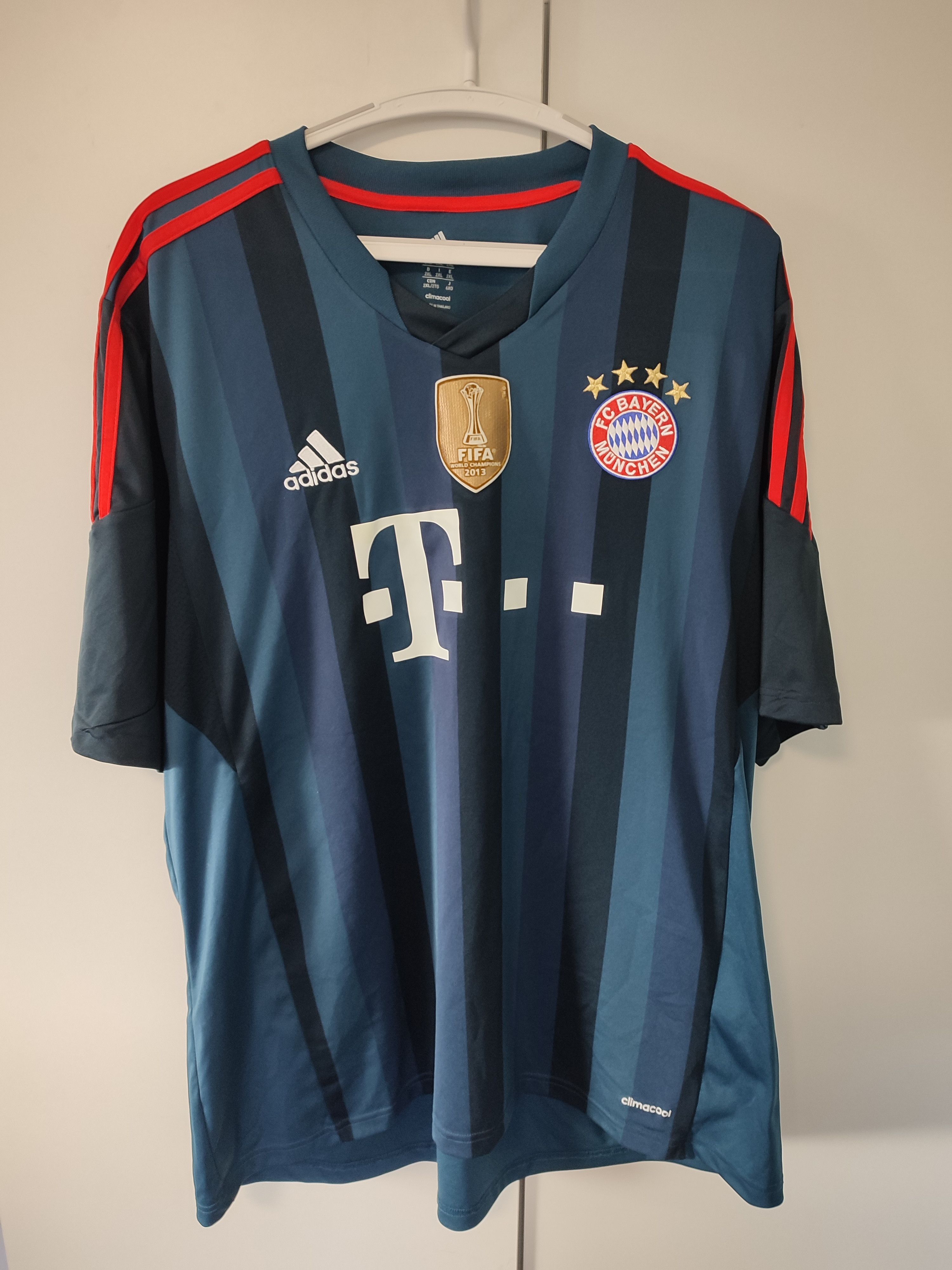 Adidas BAYERN MUNICH 2013-14 Third FOOTBALL Kit SHIRT Size US XXL / EU 58 / 5 - 3 Thumbnail