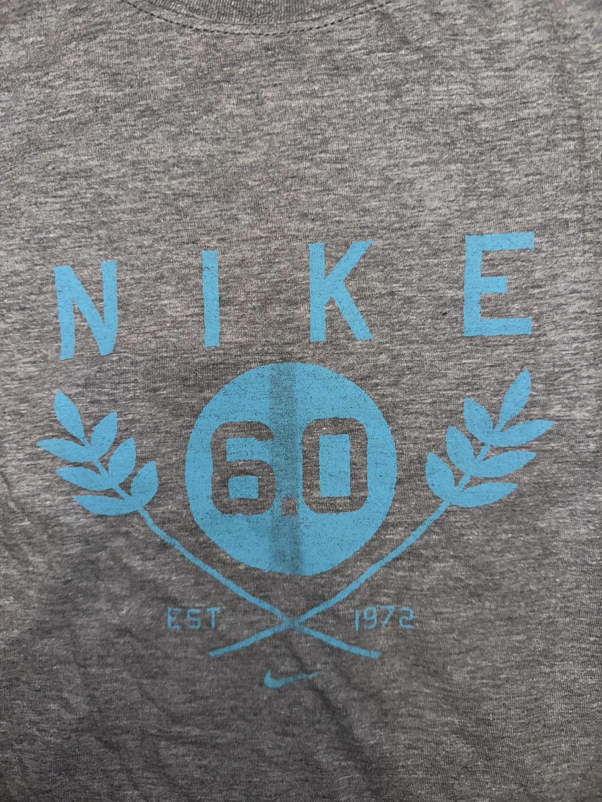 Nike Rare Nike Men’s 6.0 Crossed Wheat Stalks Emblem Grey/Light Blue T-Shirt Vintage Size US M / EU 48-50 / 2 - 2 Thumbnail