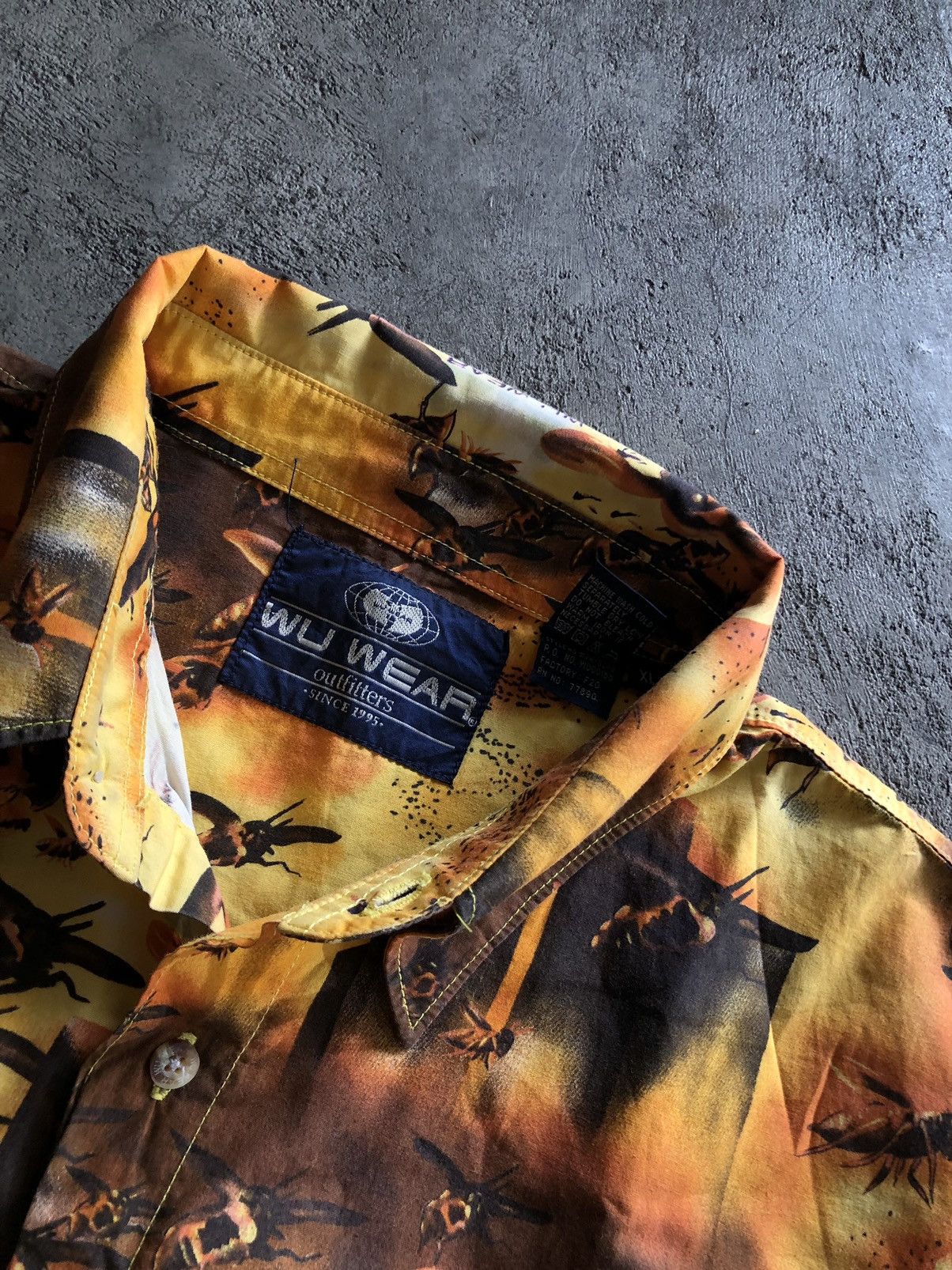 Rap Tees VINTAGE WU TANG WU WEAR ALL OVER PRINT BUTTON SHIRT Size US XL / EU 56 / 4 - 4 Thumbnail