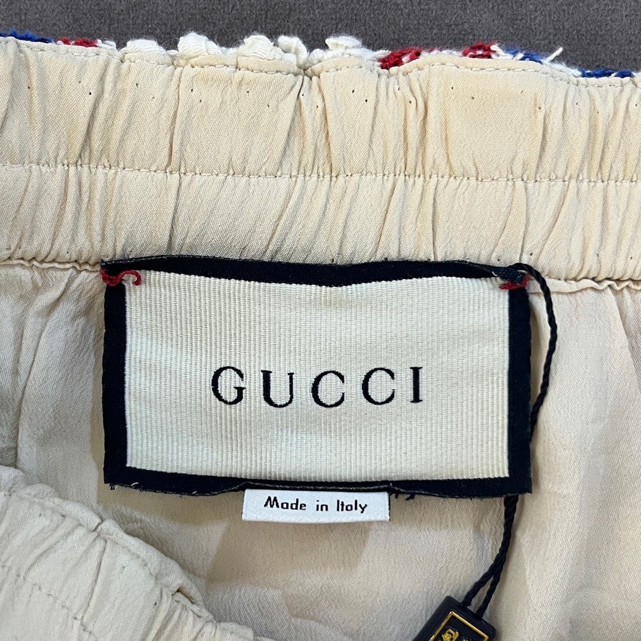 Gucci Gucci White, red and blue full-print shorts 2501-Nextarrow Size US 31 - 3 Thumbnail