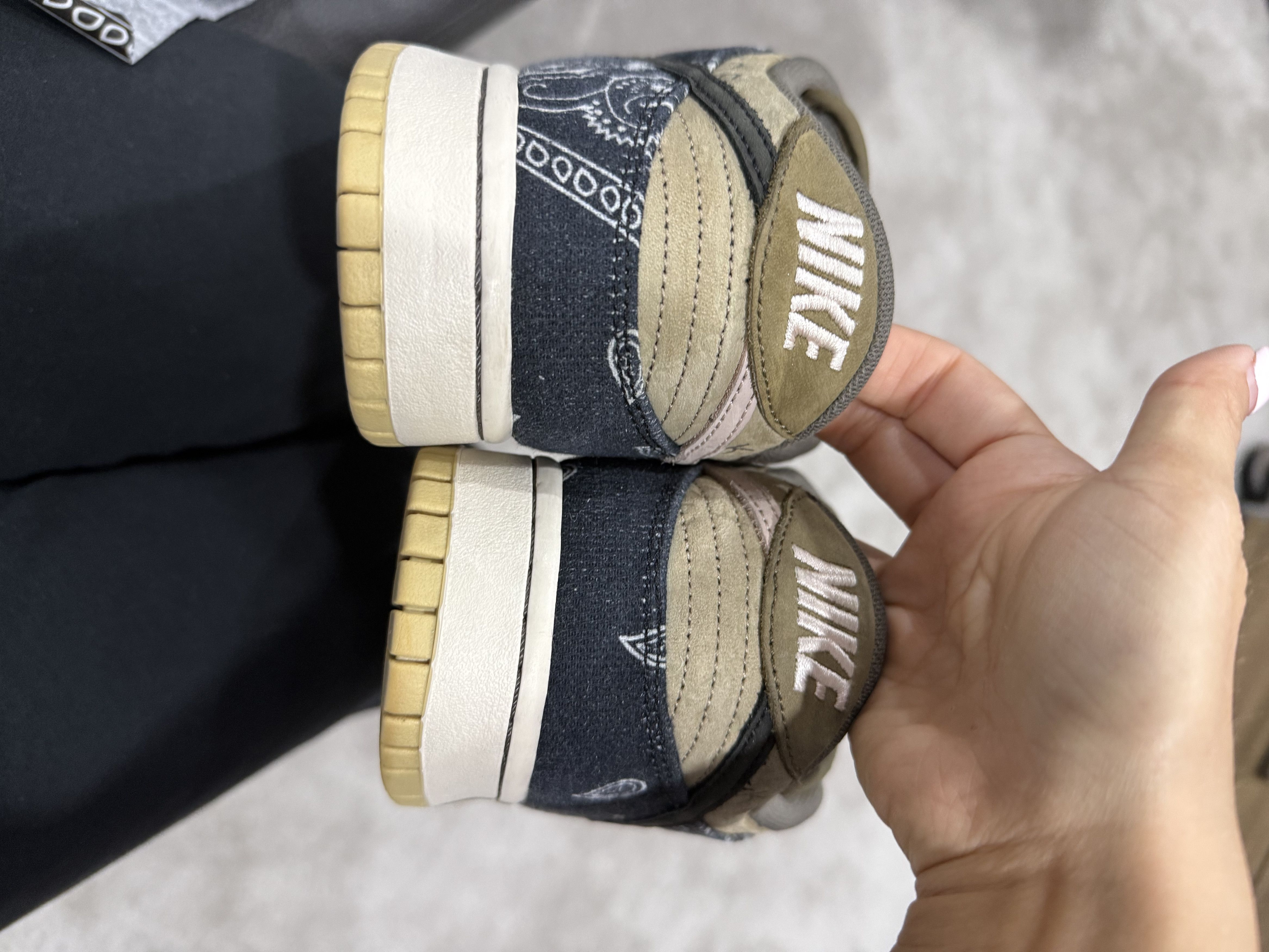 Nike × Travis Scott Nike SB Dunk Low Size US 10 / EU 43 - 15 Thumbnail