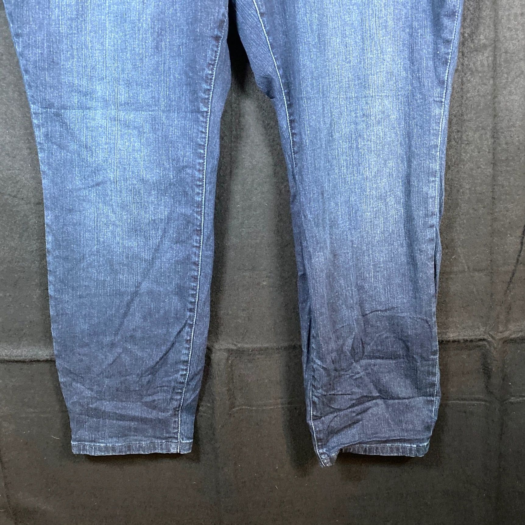 Torrid Torrid Jeans Blue Denim High Rise Straight Leg Stretch Cotton Blend 22 Womens Size 40" / US 18 - 3 Thumbnail