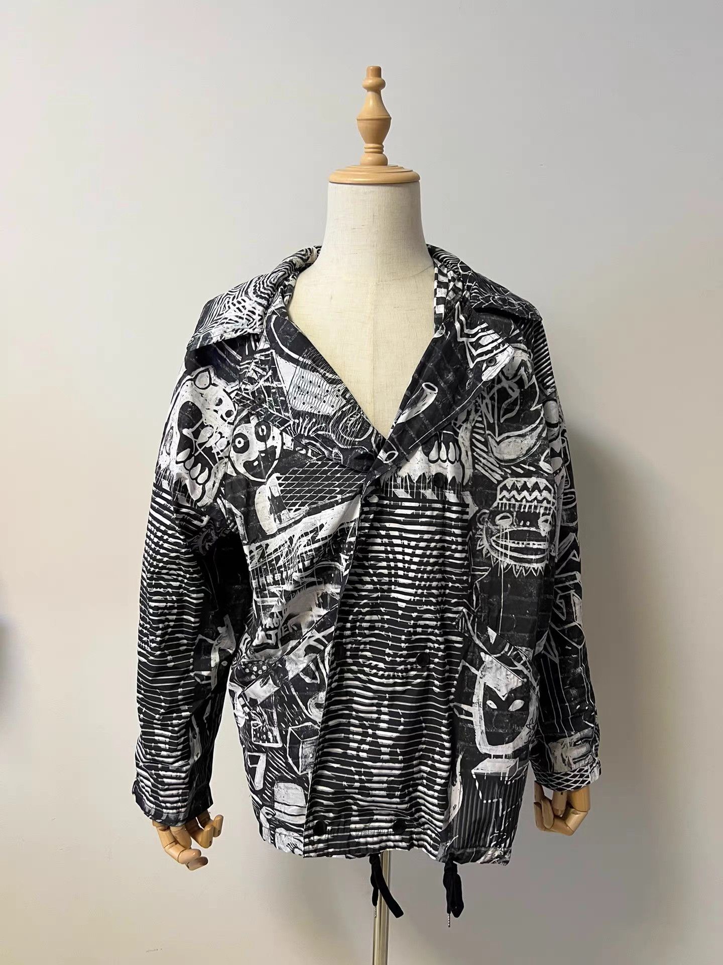 Jean Paul Gaultier JPG Graffiti Trench Coat Runway Edition K9 Size US M / EU 48-50 / 2 - 1 Thumbnail