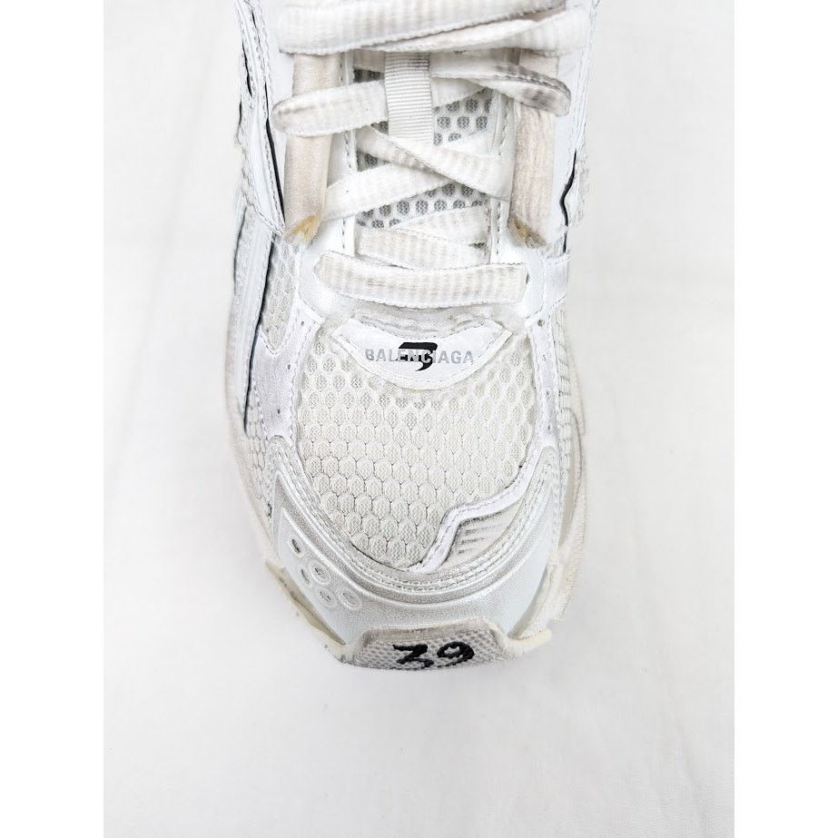 Balenciaga o1rshd1 Monocolor Runner Sneakers in White Size US 6 / EU 39 - 6 Thumbnail