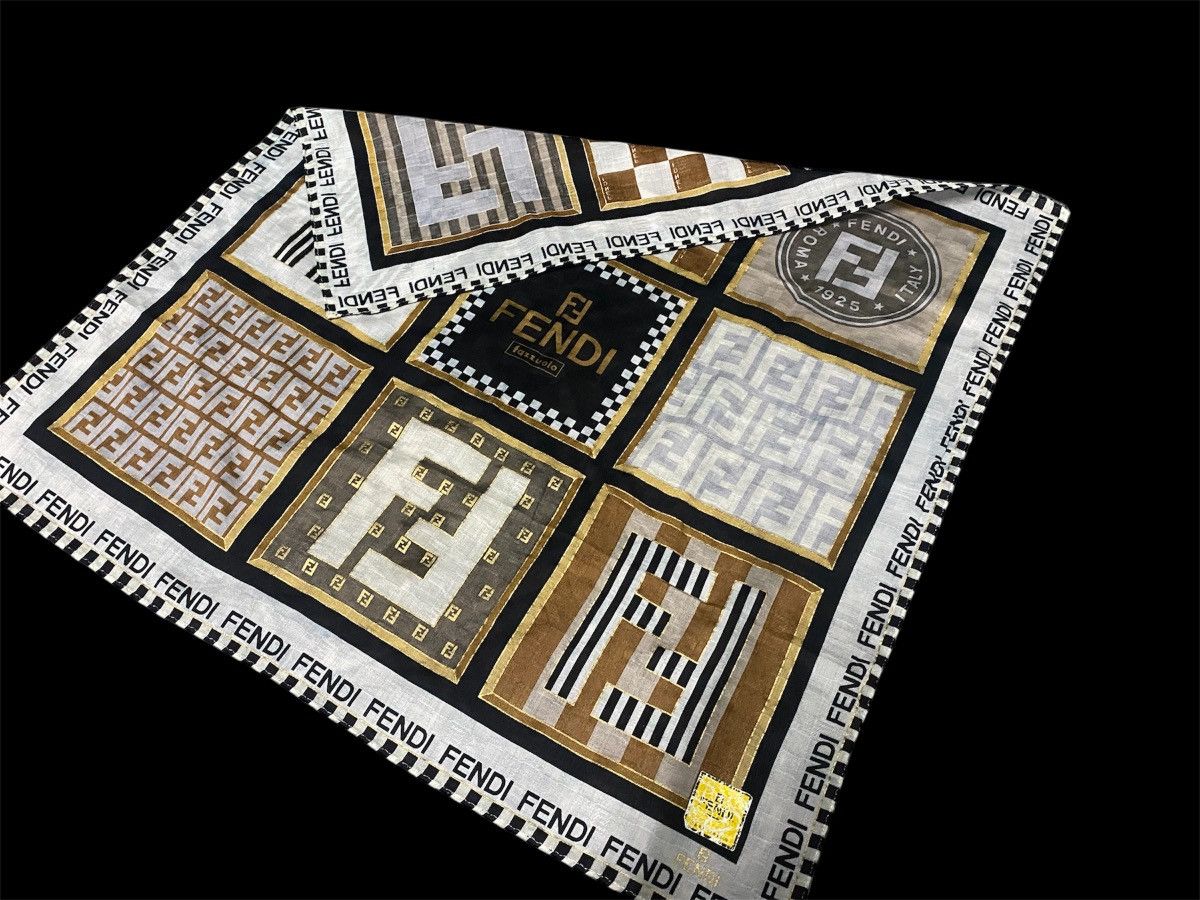 Fendi × Vintage Vintage Fendi handkerchiefs Size ONE SIZE - 2 Thumbnail