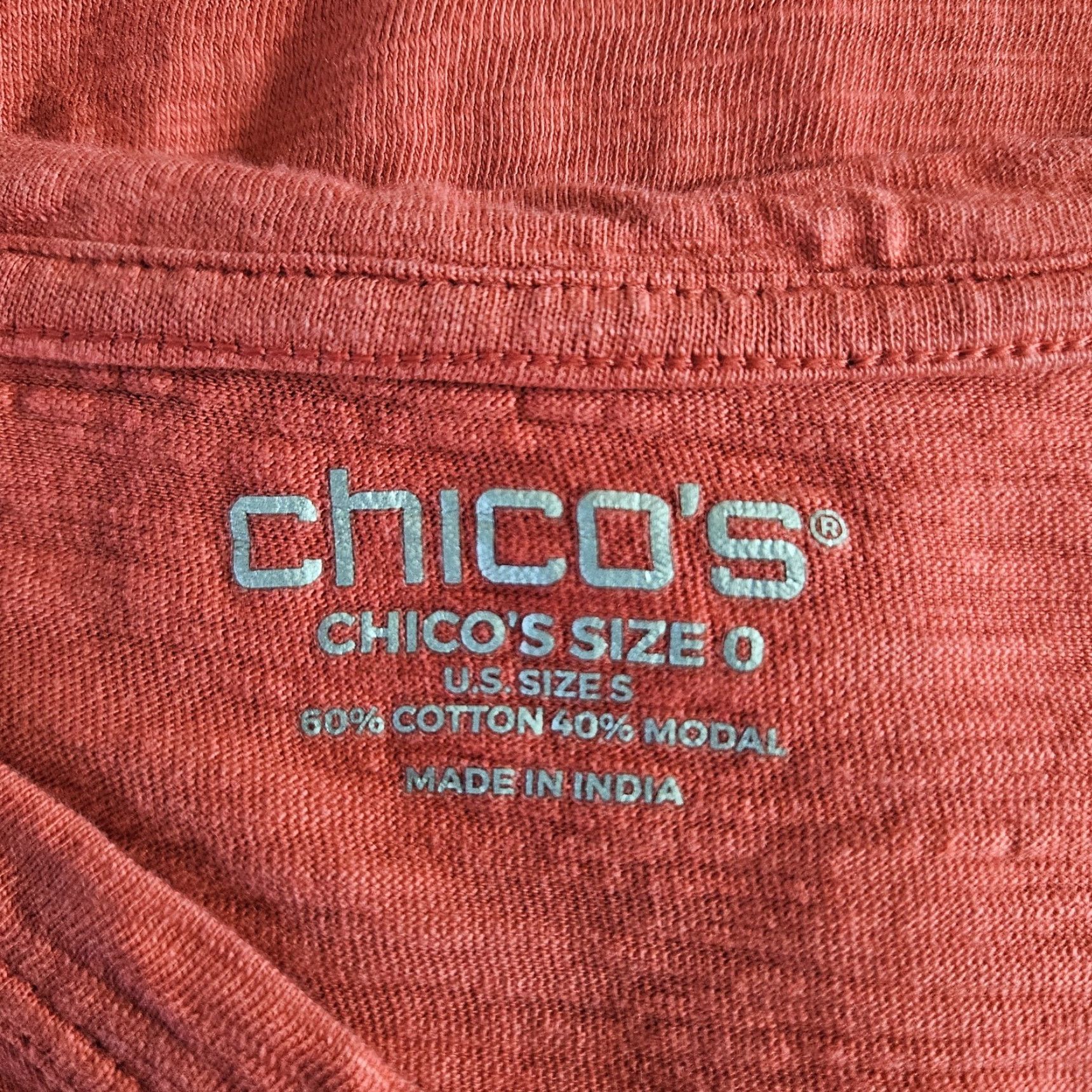 Vintage Chico's Womens Tee Shirt Solid Red Short Sleeve Cotton Blend Size S Small V-Neck Size 28" / US 6 / IT 42 - 4 Thumbnail