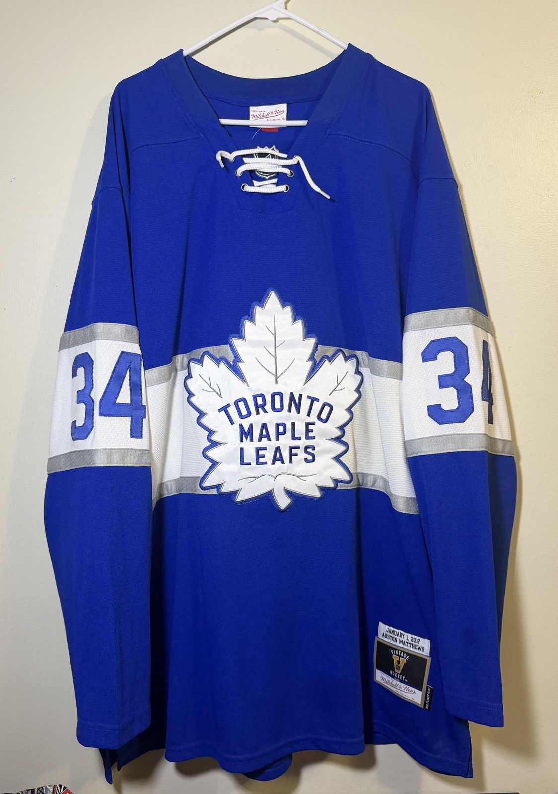Mitchell & Ness Toronto Maple Leafs Auston Matthews NHL Jersey Size US XXL / EU 58 / 5 - 1 Thumbnail