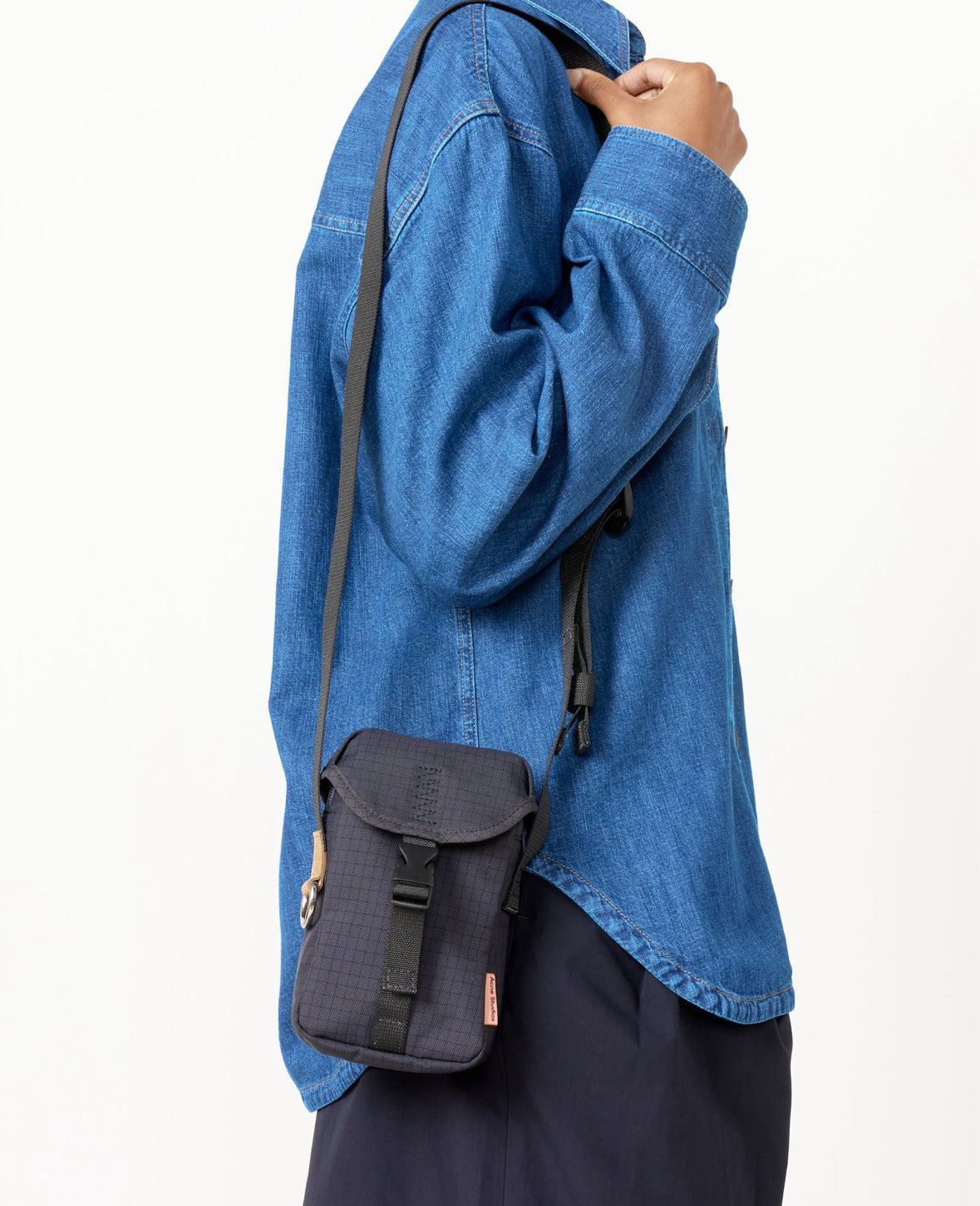 Acne Studios Acne Studios Ayden Ripstop Phone Pouch Crossbody Bag Size ONE SIZE - 1 Thumbnail