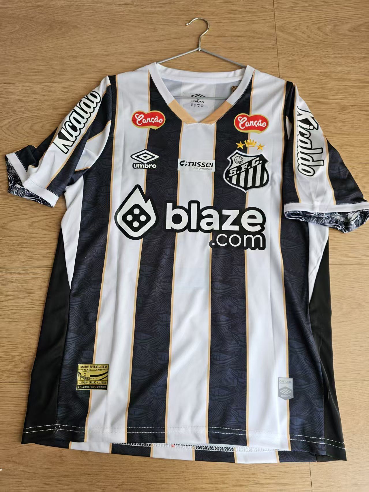 Other 2025 Santos FC #10 Neymar Jersey Size US M / EU 48-50 / 2 - 2 Thumbnail