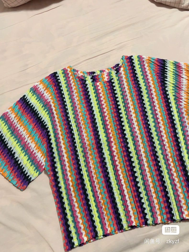 Issey Miyake Issey Miyake size:3 Rainbow striped top Size XS / US 0-2 / IT 36-38 - 3 Thumbnail