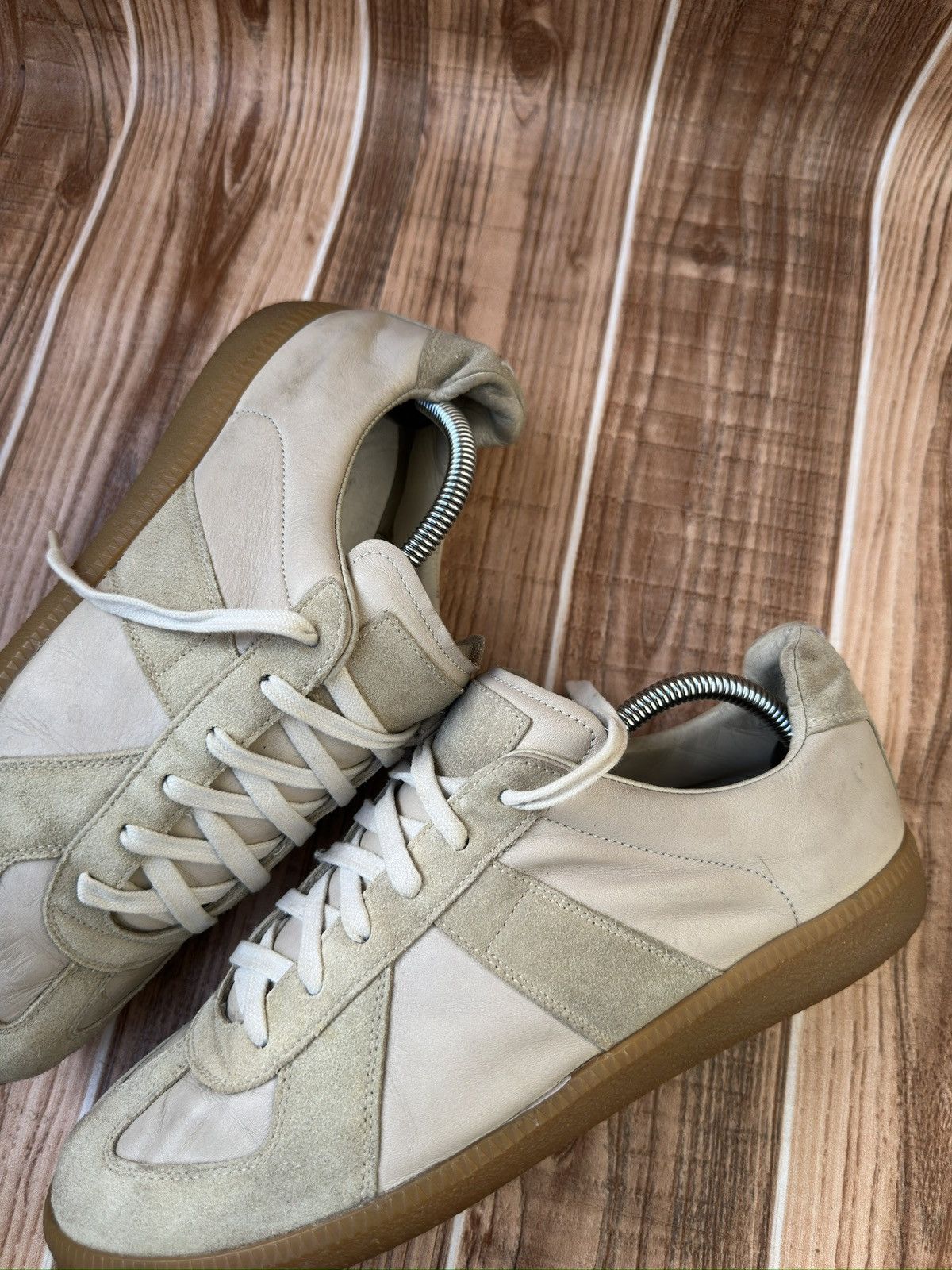 Maison Margiela Maison Martin Margiela Replica Gats Beige Lowtop Sneaks Size US 9 / EU 42 - 17 Thumbnail