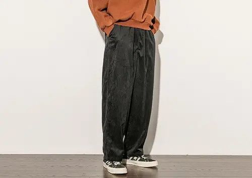image of Vintage Black Loose Fit Velour Corduroy Pants, Men's (Size 32)