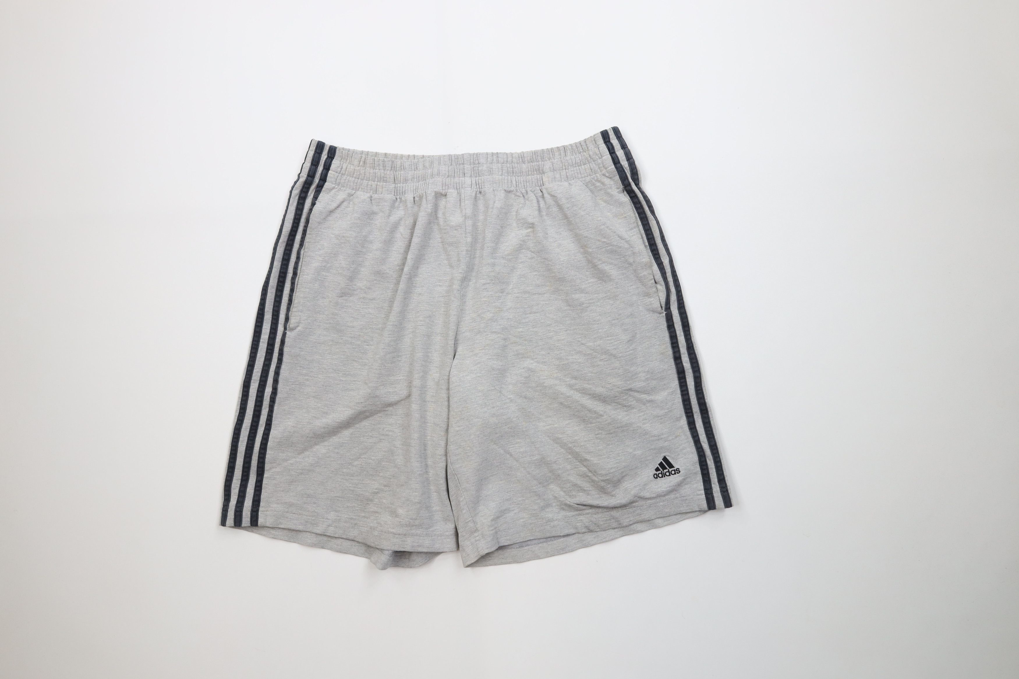Adidas Vintage Y2K 2004 Adidas Spell Striped Above Knee Shorts Gray Size US 34 / EU 50 - 1 Thumbnail
