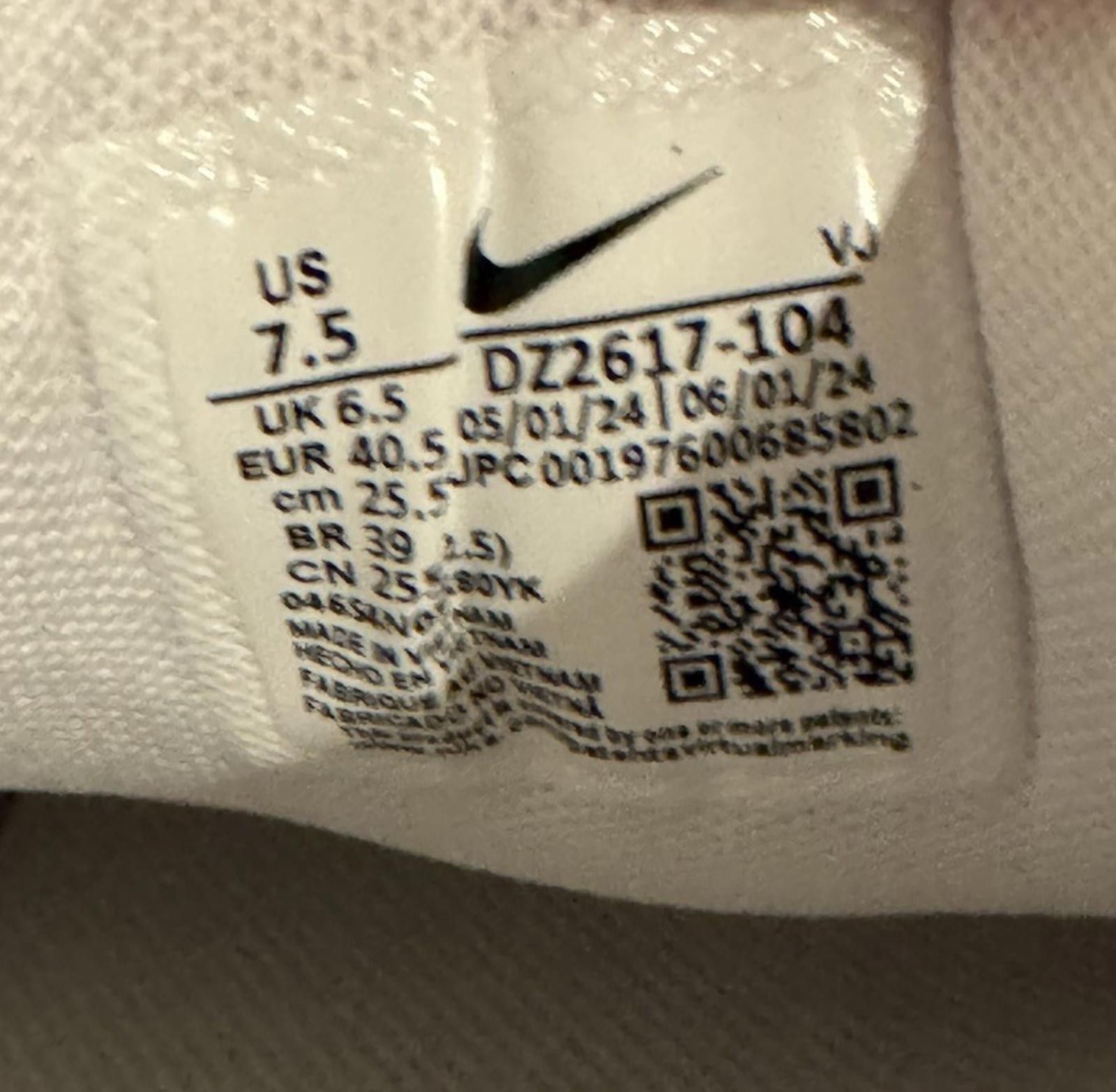 Nike Size 7.5 - Nike Metcon 9 White Volt Size US 7.5 / EU 40-41 - 7 Thumbnail