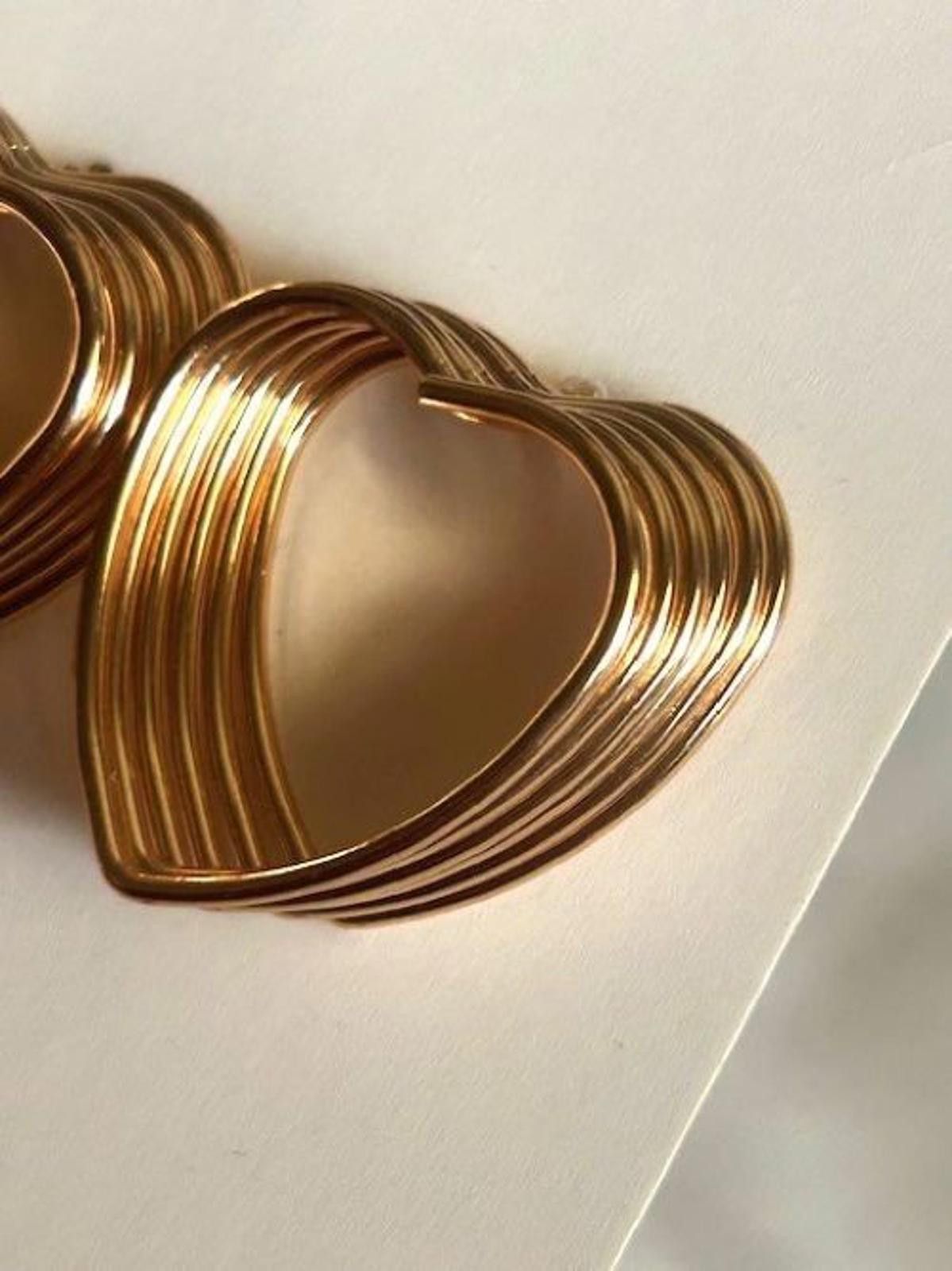 The Unbranded Brand Gold Stacked Heart Earrings 1" Dainty and Chic Size ONE SIZE - 2 Thumbnail