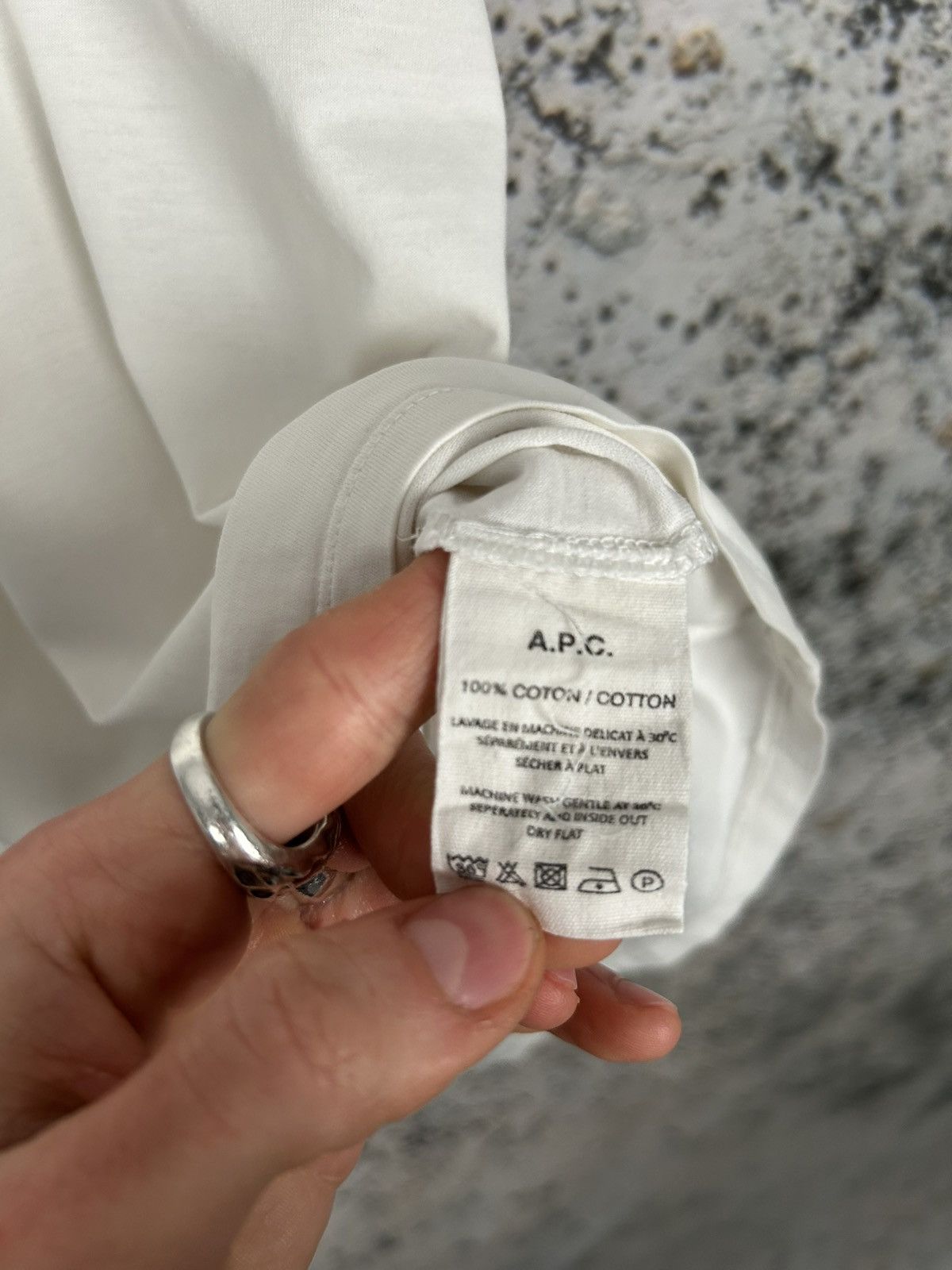 A.P.C. A.P.C. Paris White Logo Graphic Tee Designer Streetwear Hype Size US L / EU 52-54 / 3 - 5 Thumbnail