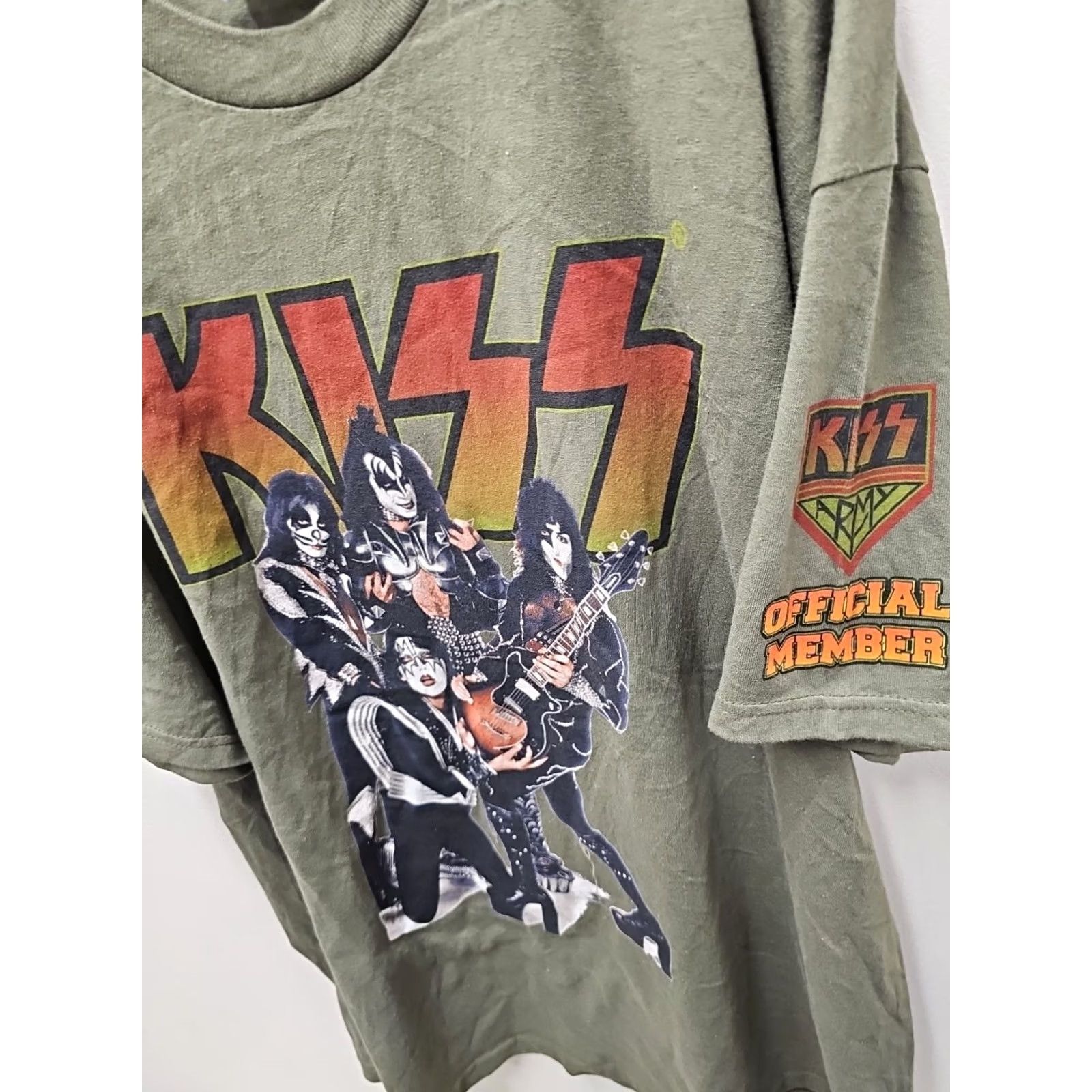 Vintage VINTAGE Kiss Army Band Shirt Mens 2XL Black T-Shirt Crew Neck Short Sleeve Graphic Print Logo Kiss Theme 2000s Mens XL? Size US XXL / EU 58 / 5 - 3 Thumbnail