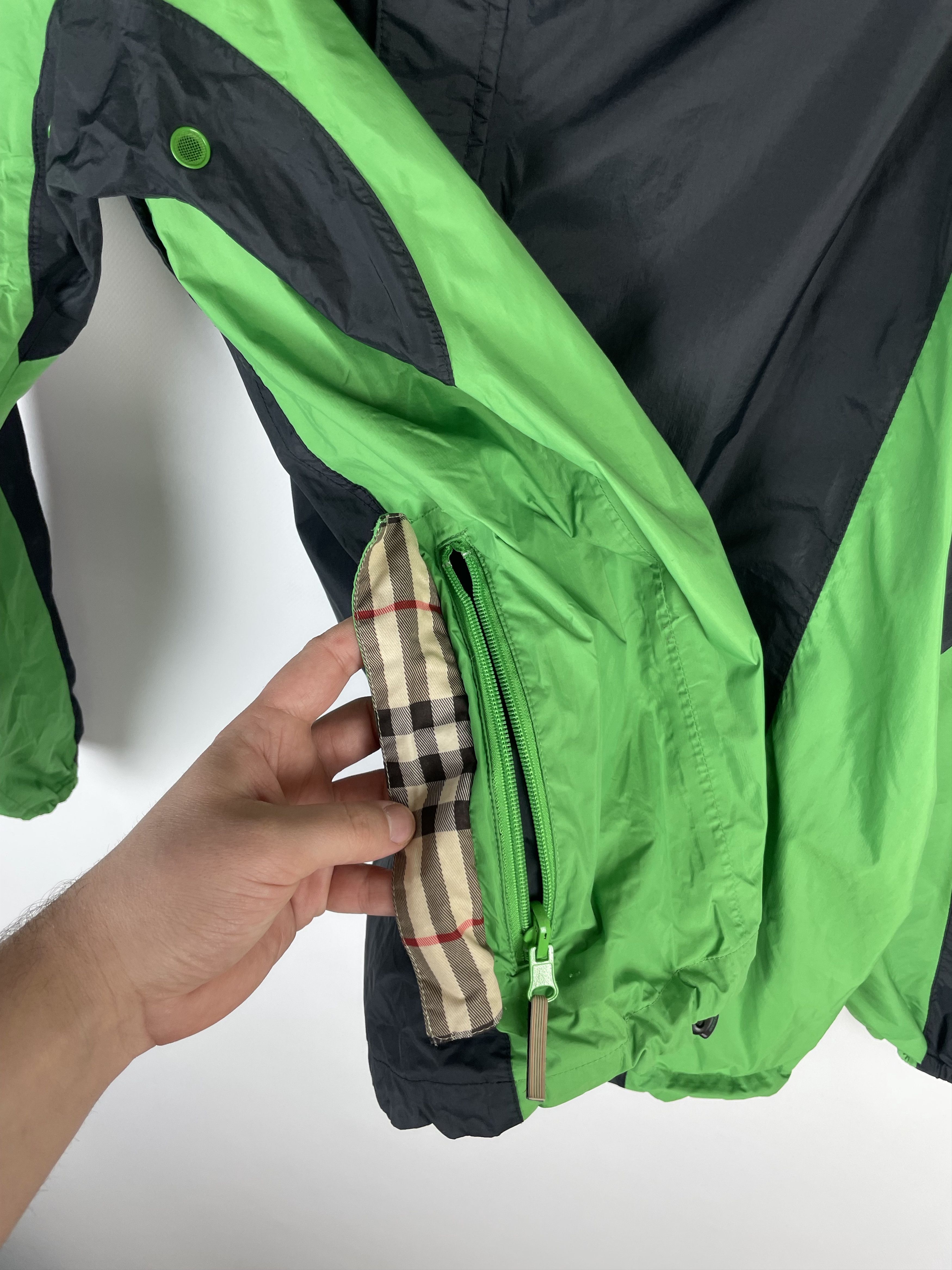Burberry Vintage Burberry Golf Light Windbreaker Jacket Size US XL / EU 56 / 4 - 10 Thumbnail
