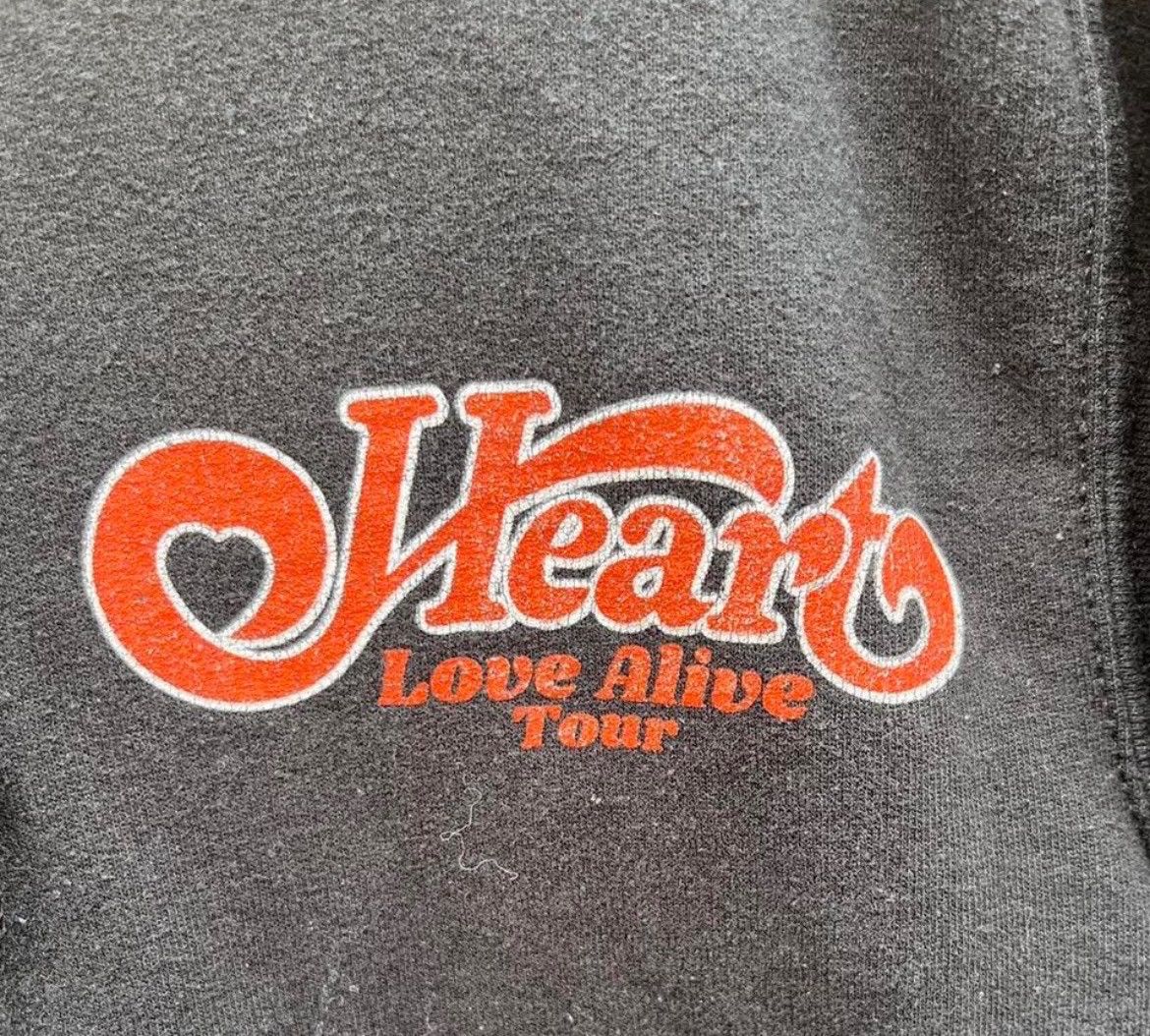 Other Heart Love Alive 2019 Tour Hoodie Sweatshirt Size US M / EU 48-50 / 2 - 5 Thumbnail