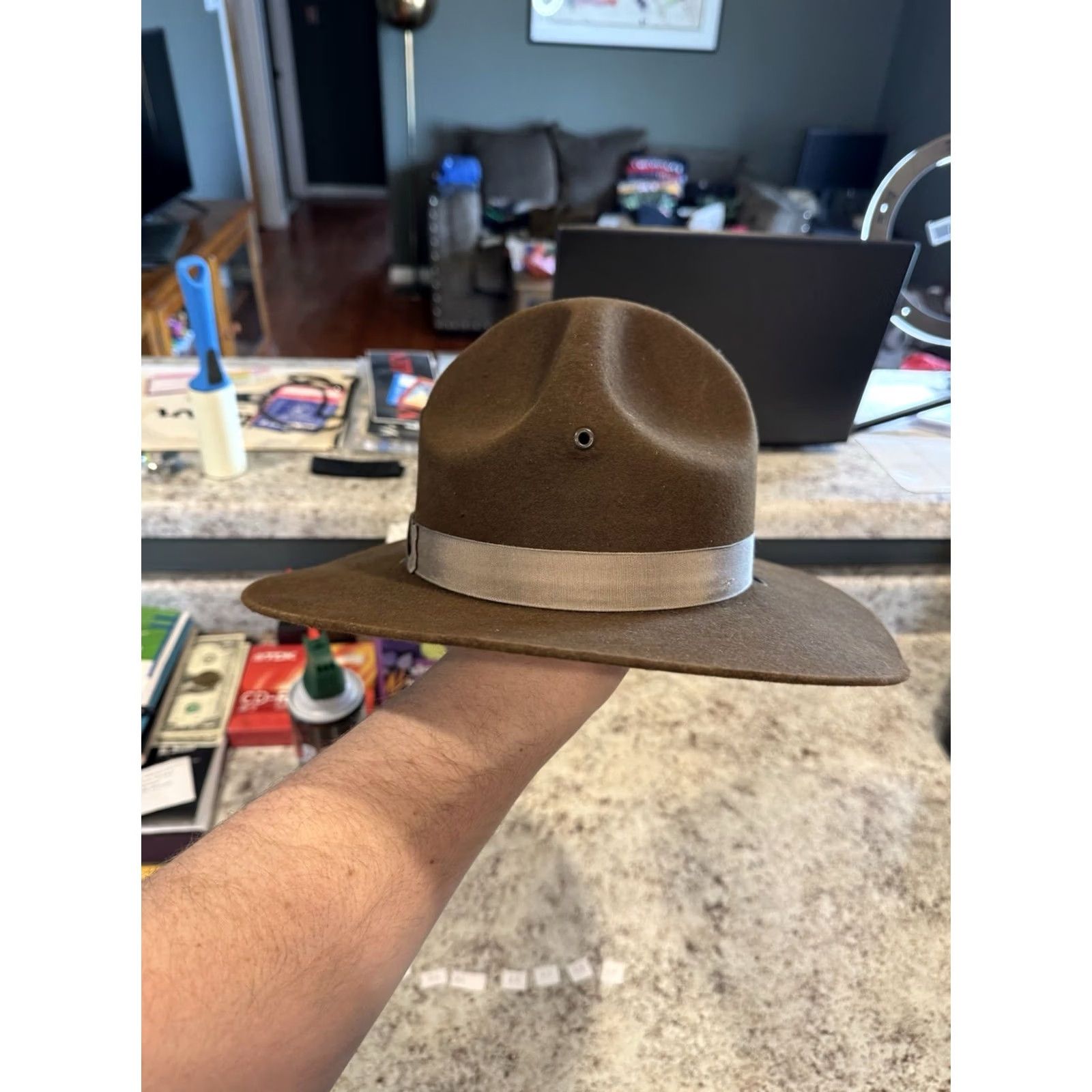 FELT VINTAGE Stratton Self Forming Drill Sergeant Instructor Wool Felt Hat 7 1/8 USA Hat Men 7 1/8 Brown Wool Felt Campaign Hat Wide Brim USA Straton Size ONE SIZE - 5 Thumbnail