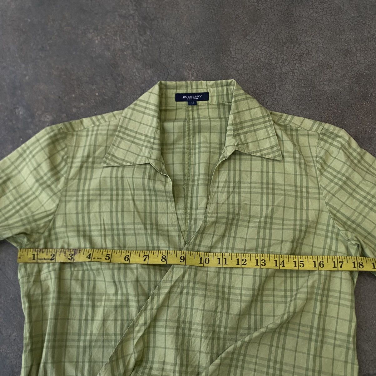 Burberry ‼️LAST DROP‼️Burberry London Green Check Wrap Blouse Cropped Size S / US 4 / IT 40 - 16 Thumbnail
