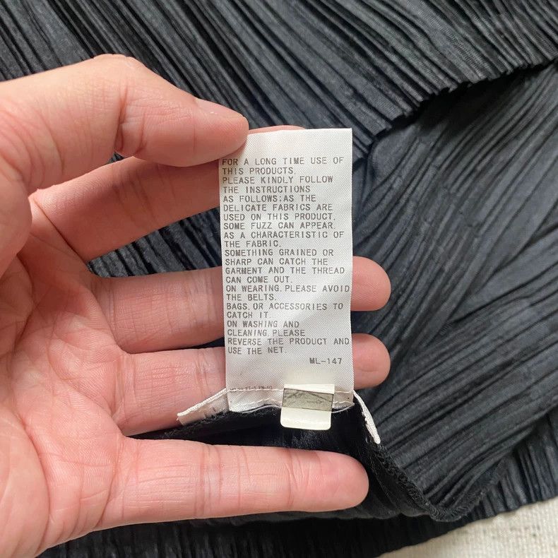 Issey Miyake Issey Miyake size:3 black dress Size XS / US 0-2 / IT 36-38 - 5 Thumbnail