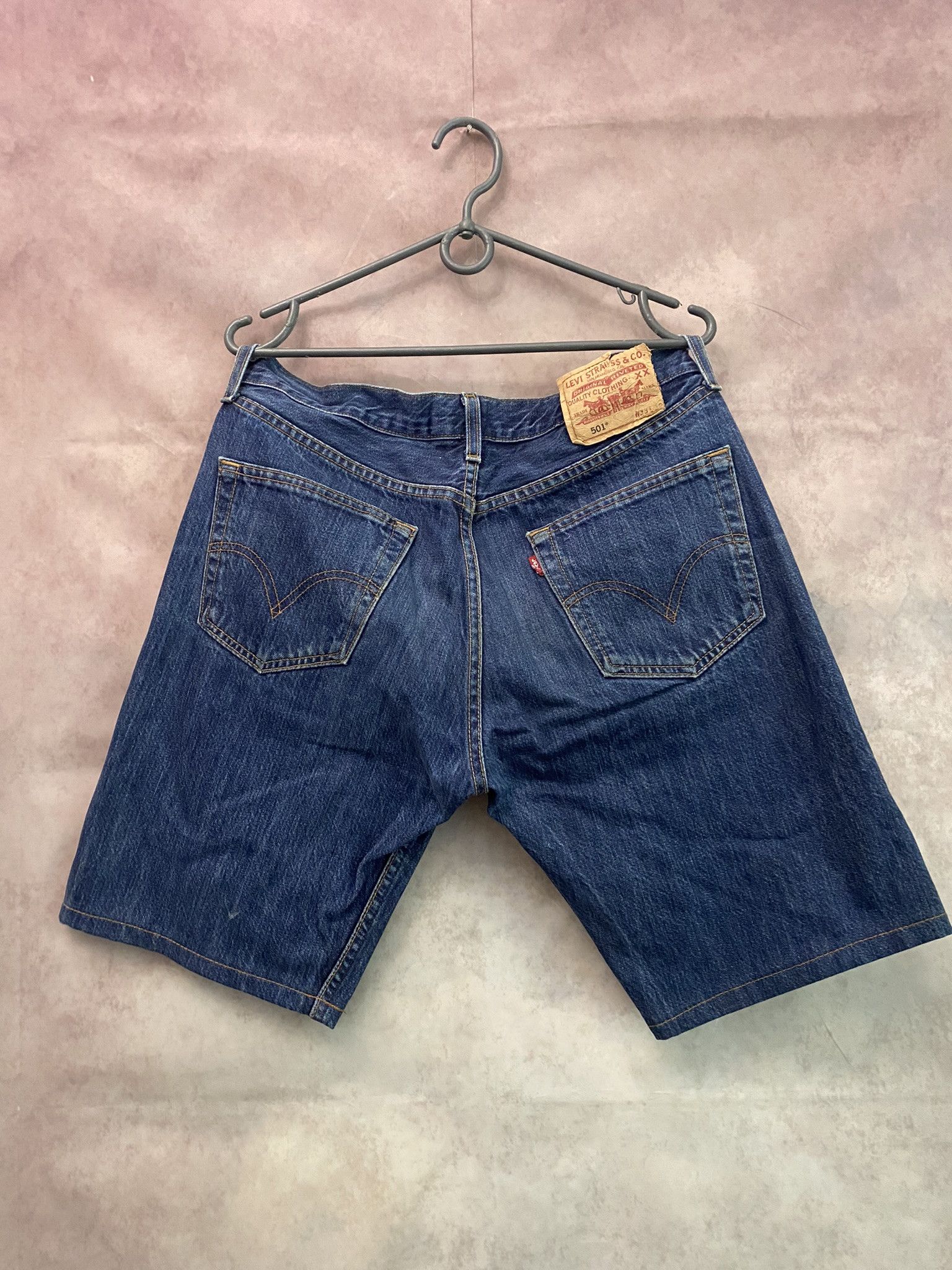 Designer × Levi's Levis Shorts Denim Size US 33 - 2 Thumbnail